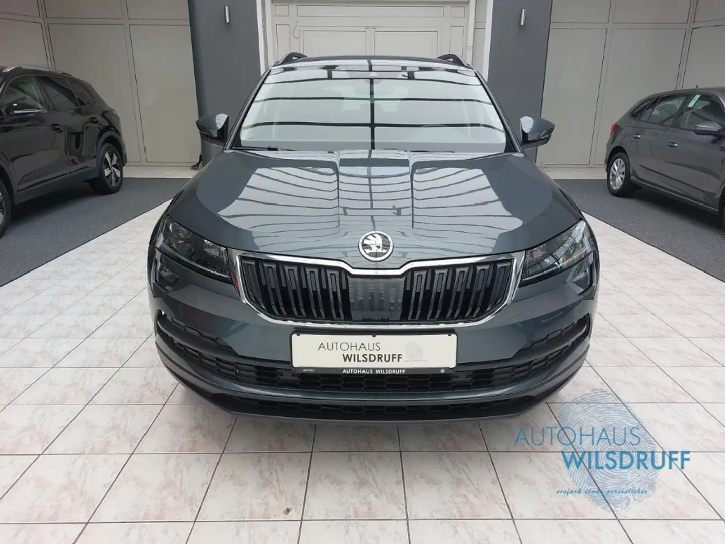 Skoda Karoq Style 1.5 TSI AHK Tempomat Navi Kessy Grau - 2