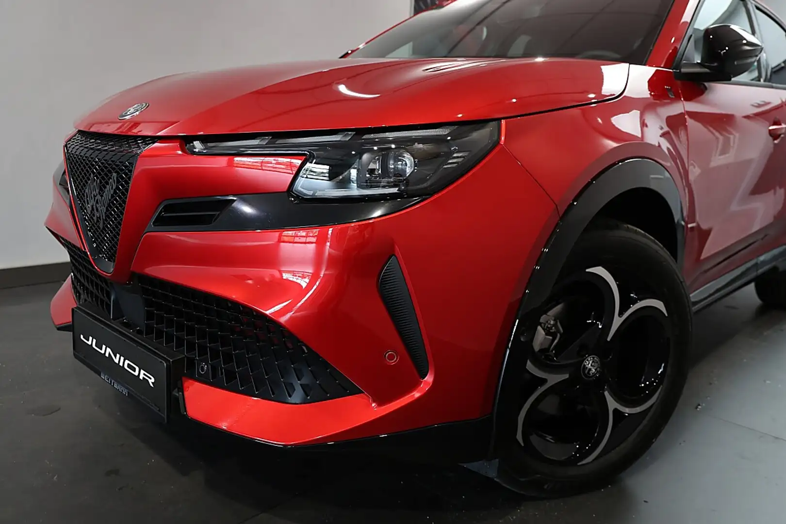 Alfa Romeo Junior Ibrida 1.2e-DCT6 Mild-Hybrid Ti Rot - 2
