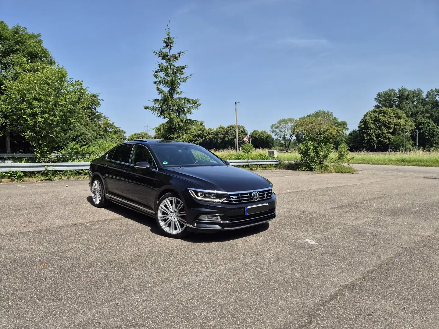 Volkswagen Passat 2.0 TSI 162 kW, DSG, Highline, Rline Standhz Schwarz - 1