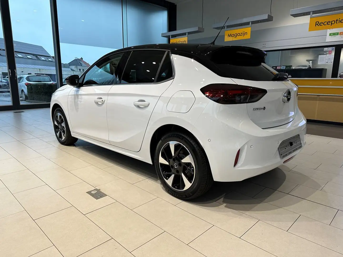 Opel Corsa-e Elegance 50kWh *CarPlay*Style Pack*Adaptieve crui - 2