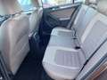 Volkswagen Jetta Highline 1,6 TDI BMT DPF sofort Kredit Braun - thumbnail 21