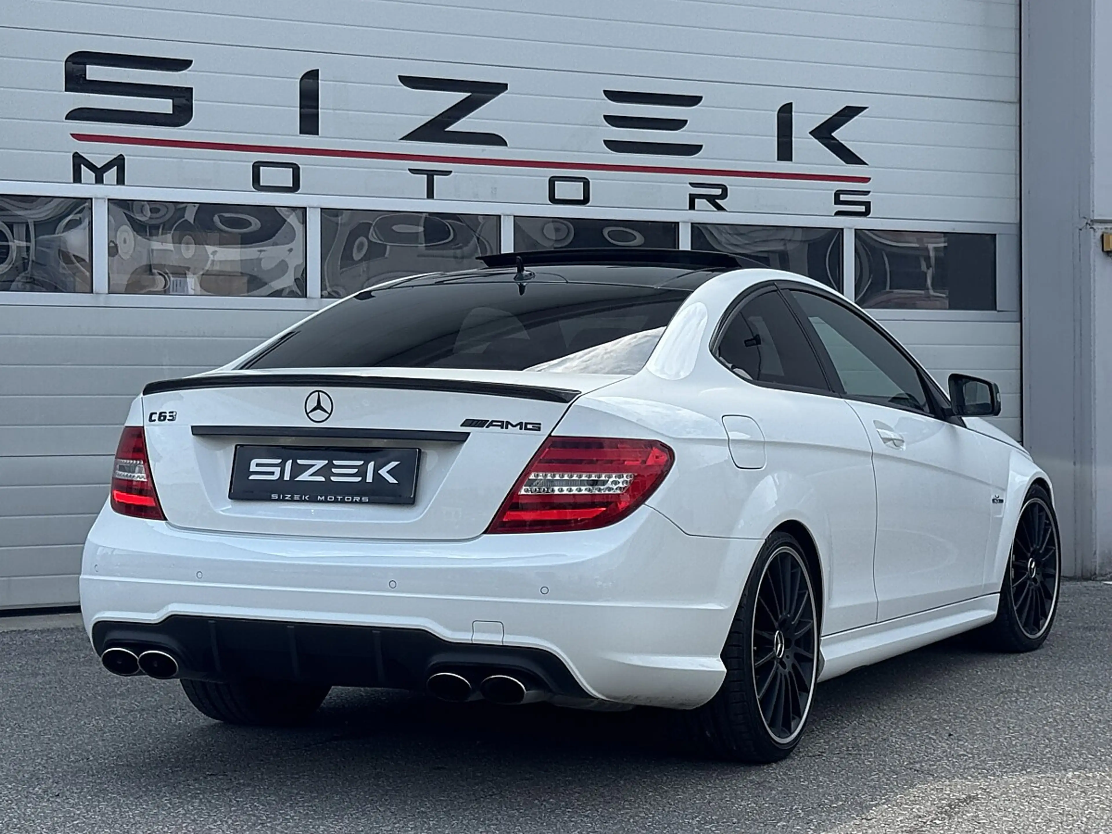 Mercedes-Benz C 63 AMG Coupe Aut. — photo 4