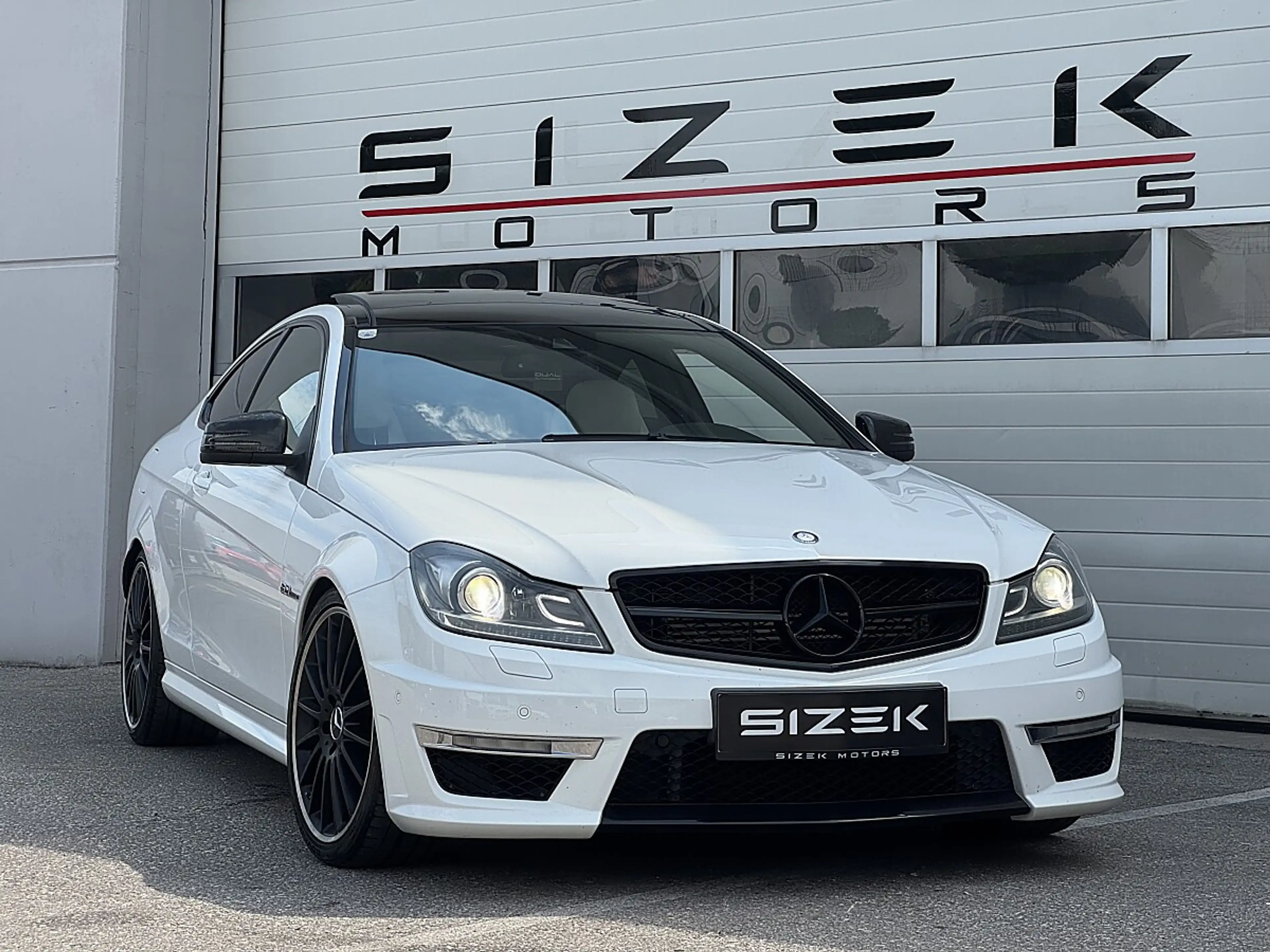 Mercedes-Benz C 63 AMG Coupe Aut. — photo 2