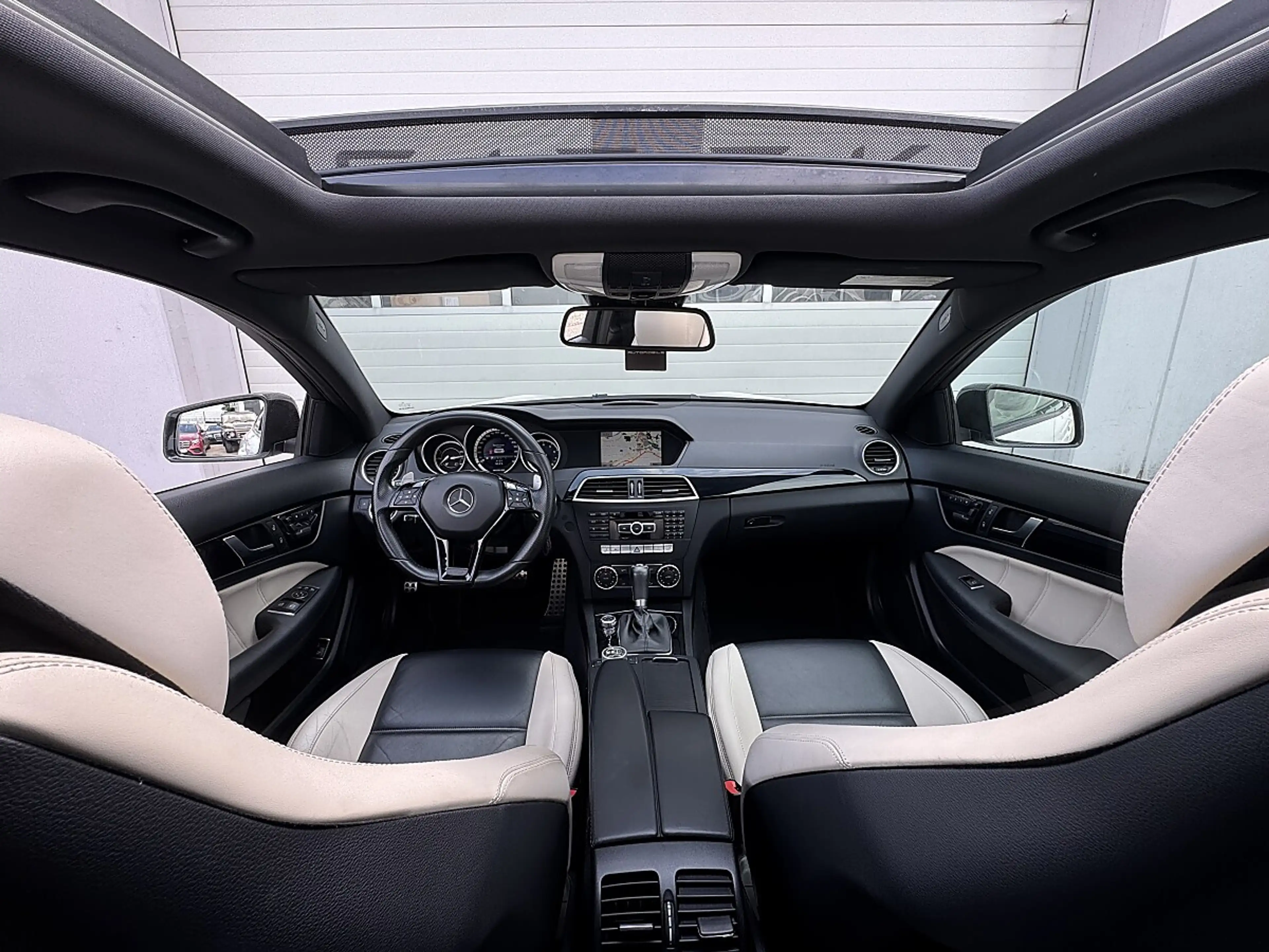 Mercedes-Benz C 63 AMG Coupe Aut. — photo 10