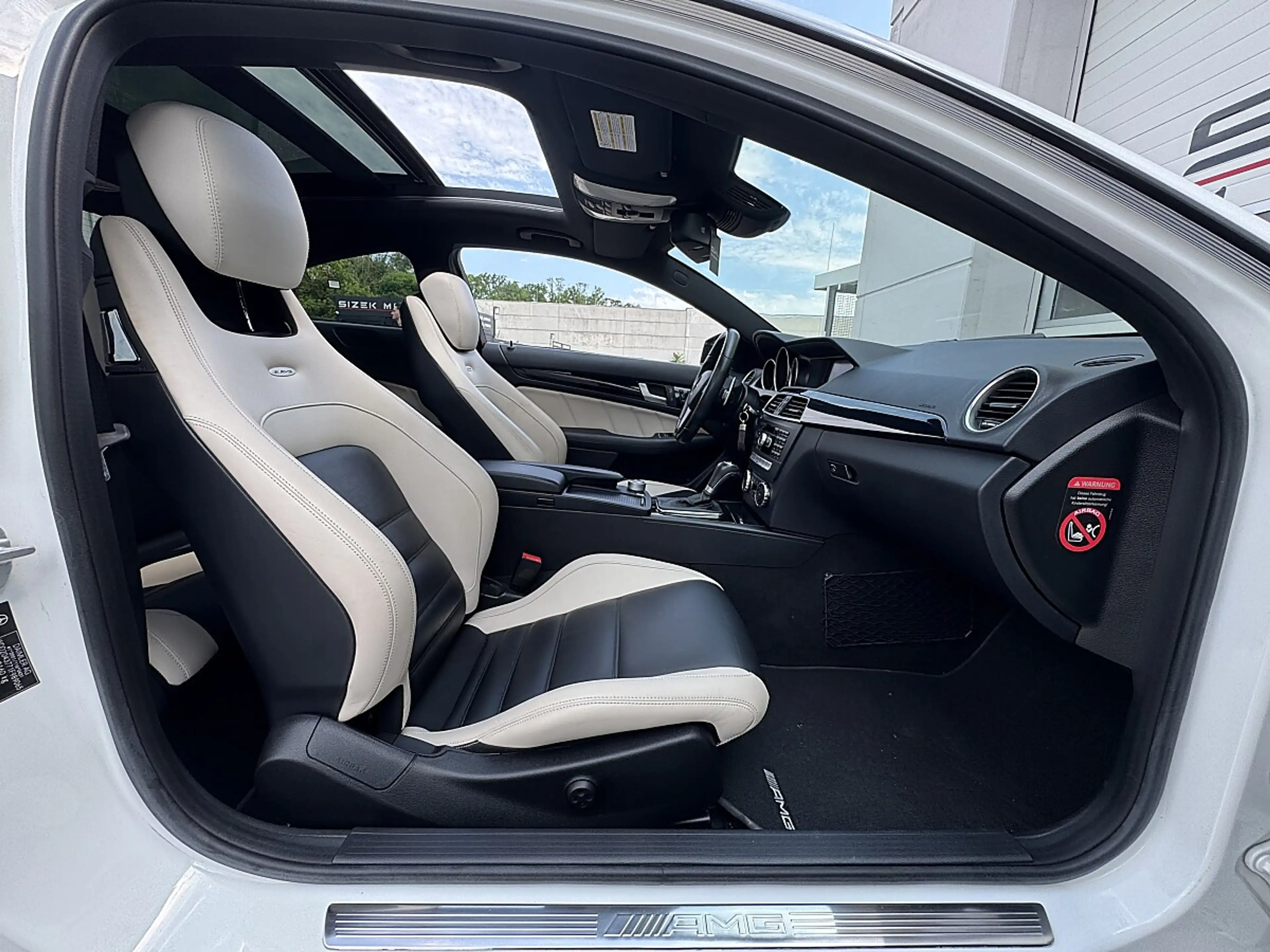 Mercedes-Benz C 63 AMG Coupe Aut. — photo 12