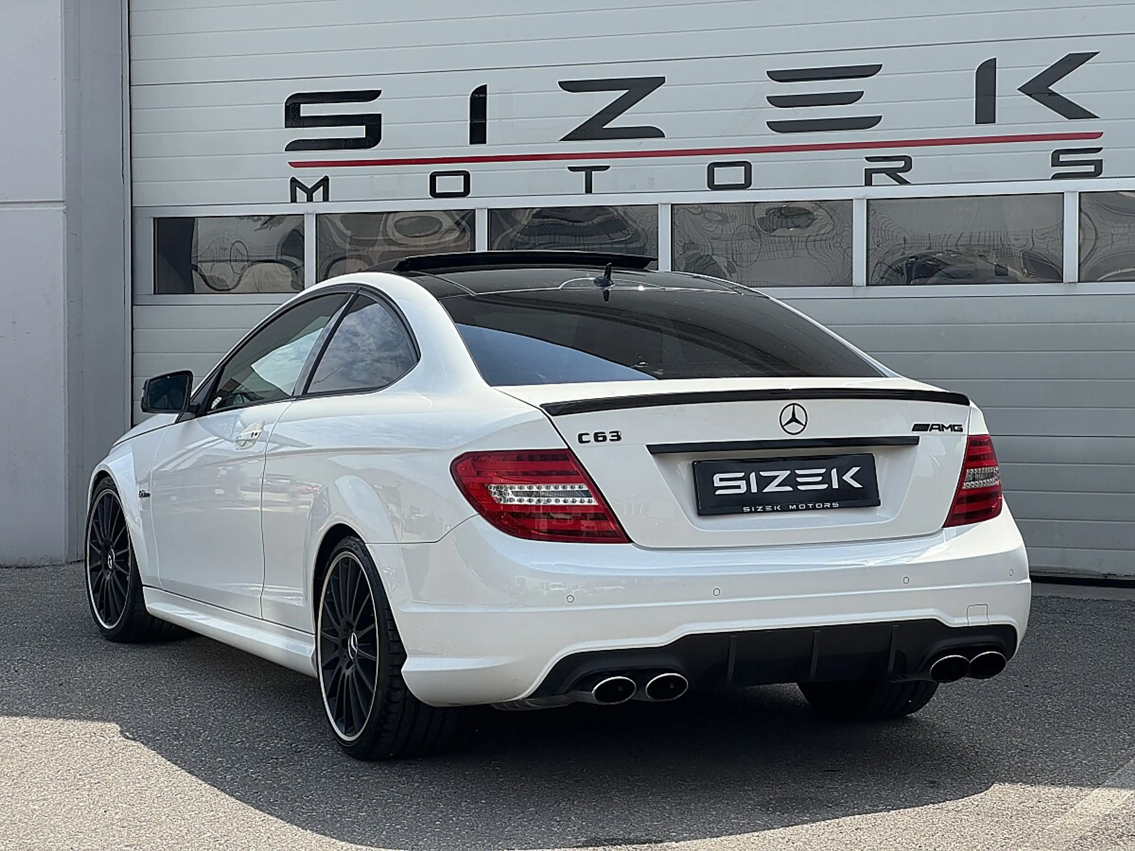 Mercedes-Benz C 63 AMG Coupe Aut. — photo 3