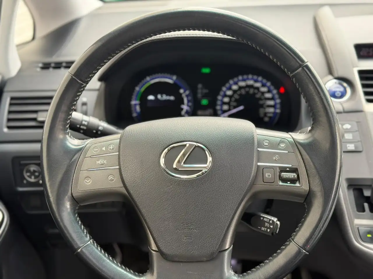 Lexus HS снимка Lexus HS