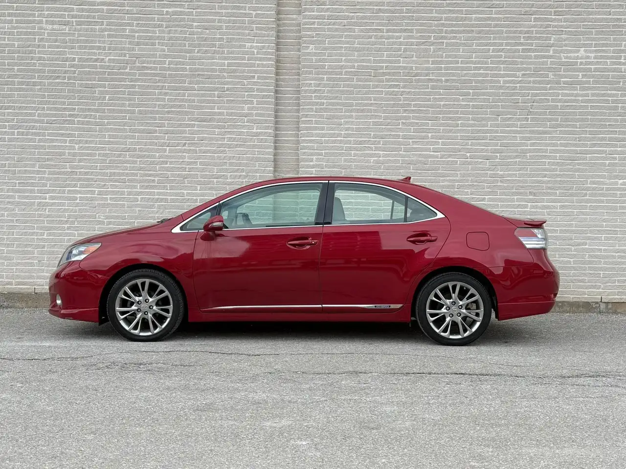 Lexus HS снимка Lexus HS