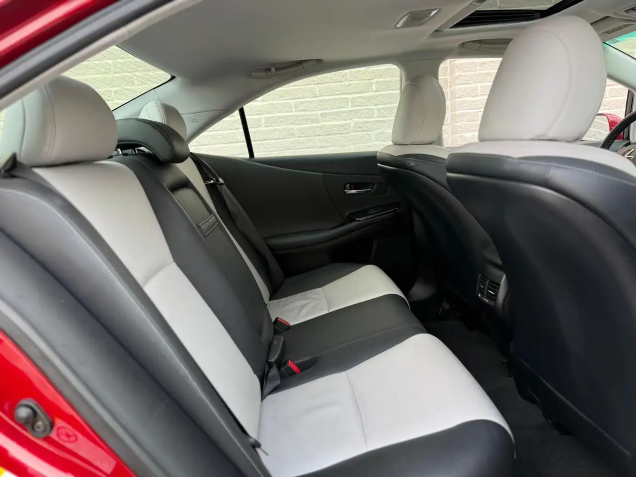 Lexus HS снимка Lexus HS