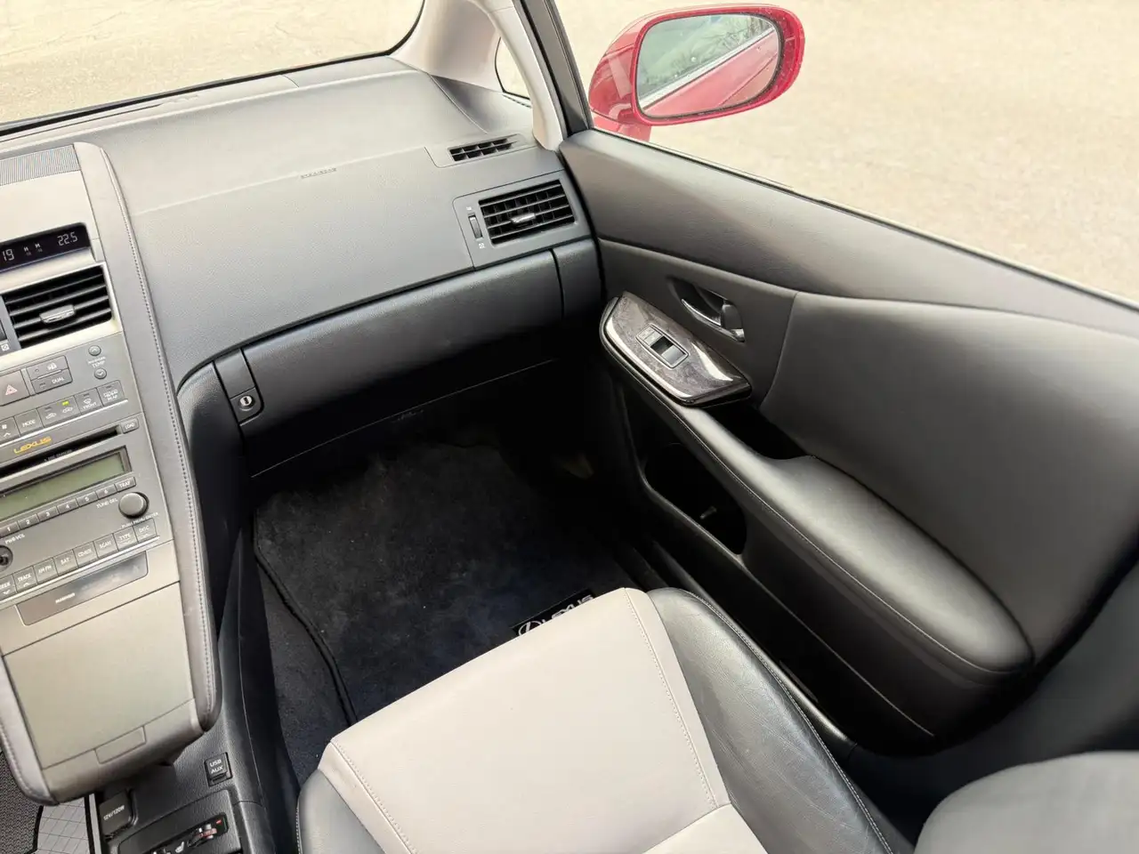 Lexus HS снимка Lexus HS