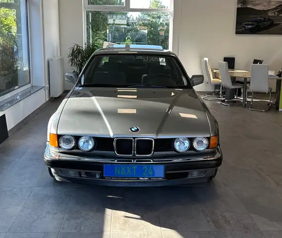 BMW 735 7er 735i