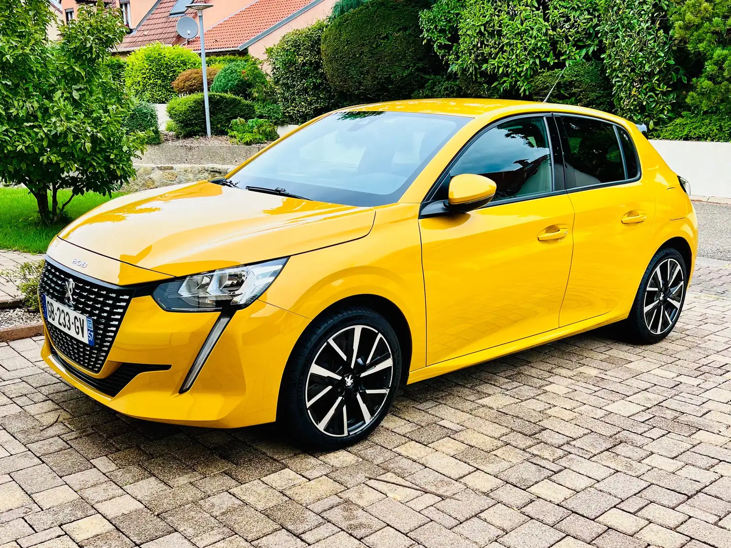 Peugeot 208 PureTech 130 S Jaune - 2