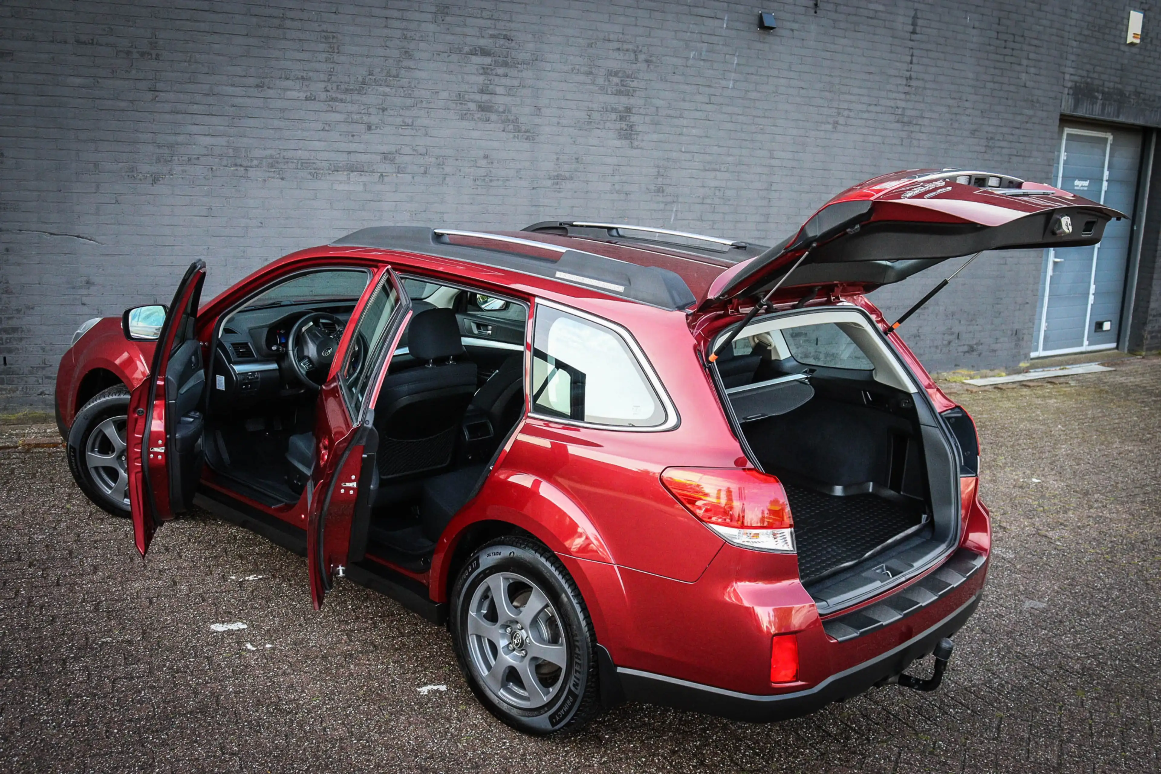 Subaru OUTBACK 2.5i-X Luxury van 18.950,- v. 17.950 — photo 3
