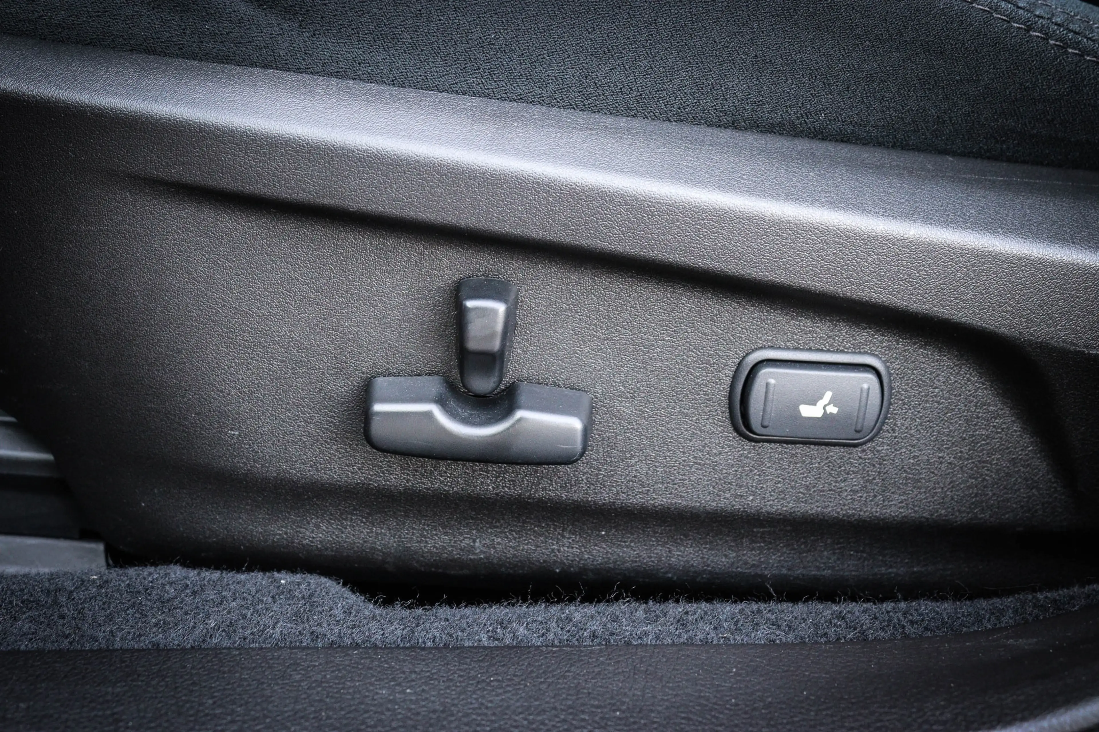 Subaru OUTBACK 2.5i-X Luxury van 18.950,- v. 17.950 — photo 16