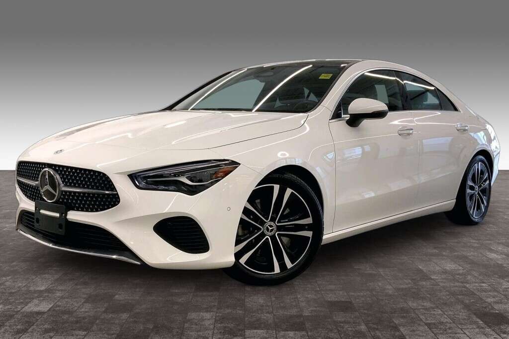 2026 Mercedes-Benz CLA CLA 250 4MATIC | LEATHER | PANO ROOF | LOW KMS !!