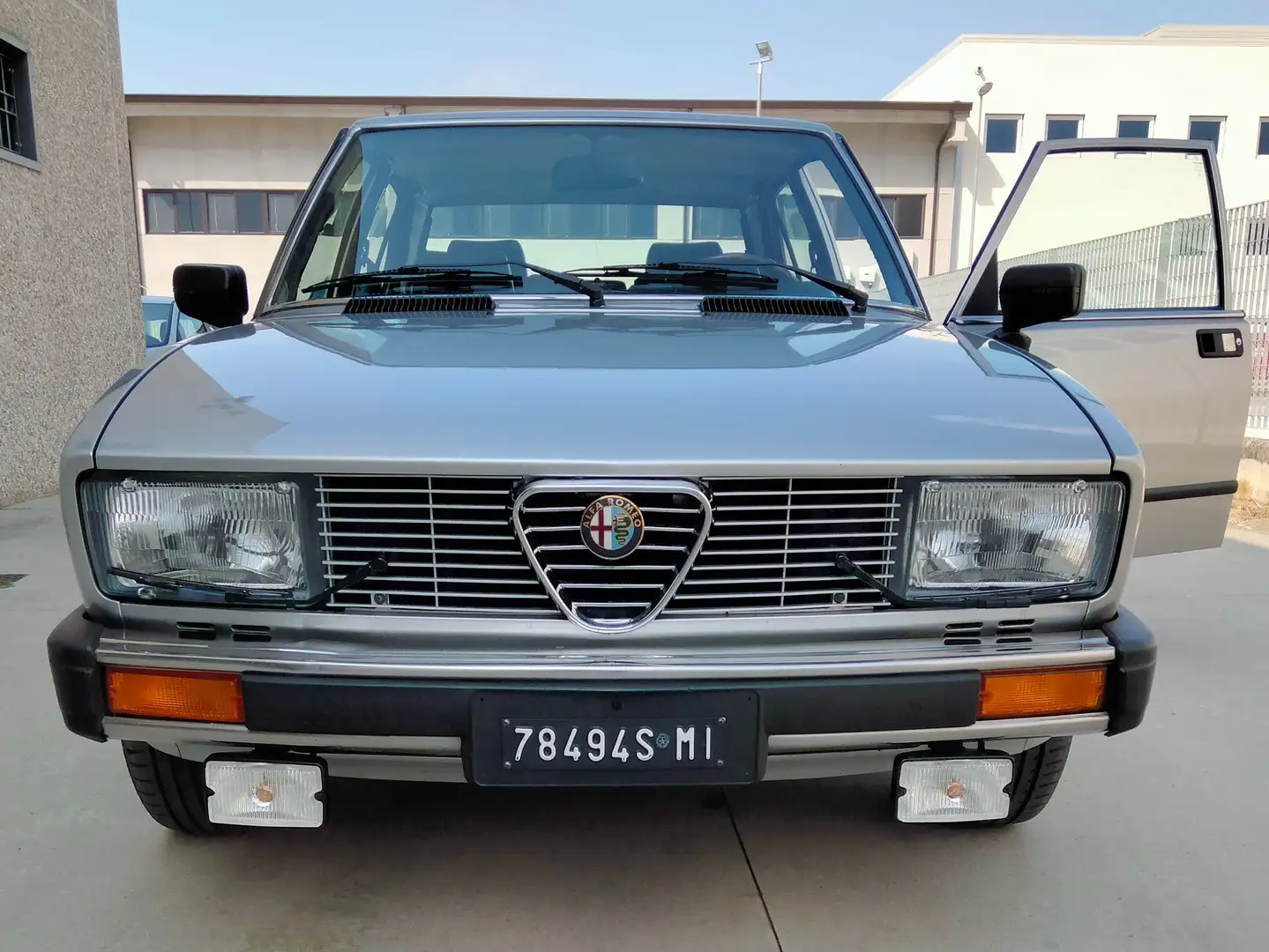 Alfa Romeo Alfetta Alfetta 2.0i CEM Argintiu - 1