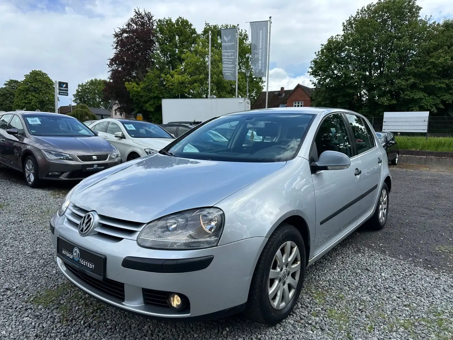 Volkswagen Golf V 1.6 FSI*Anhängerk.+TÜV & Service Neu Argent - 1