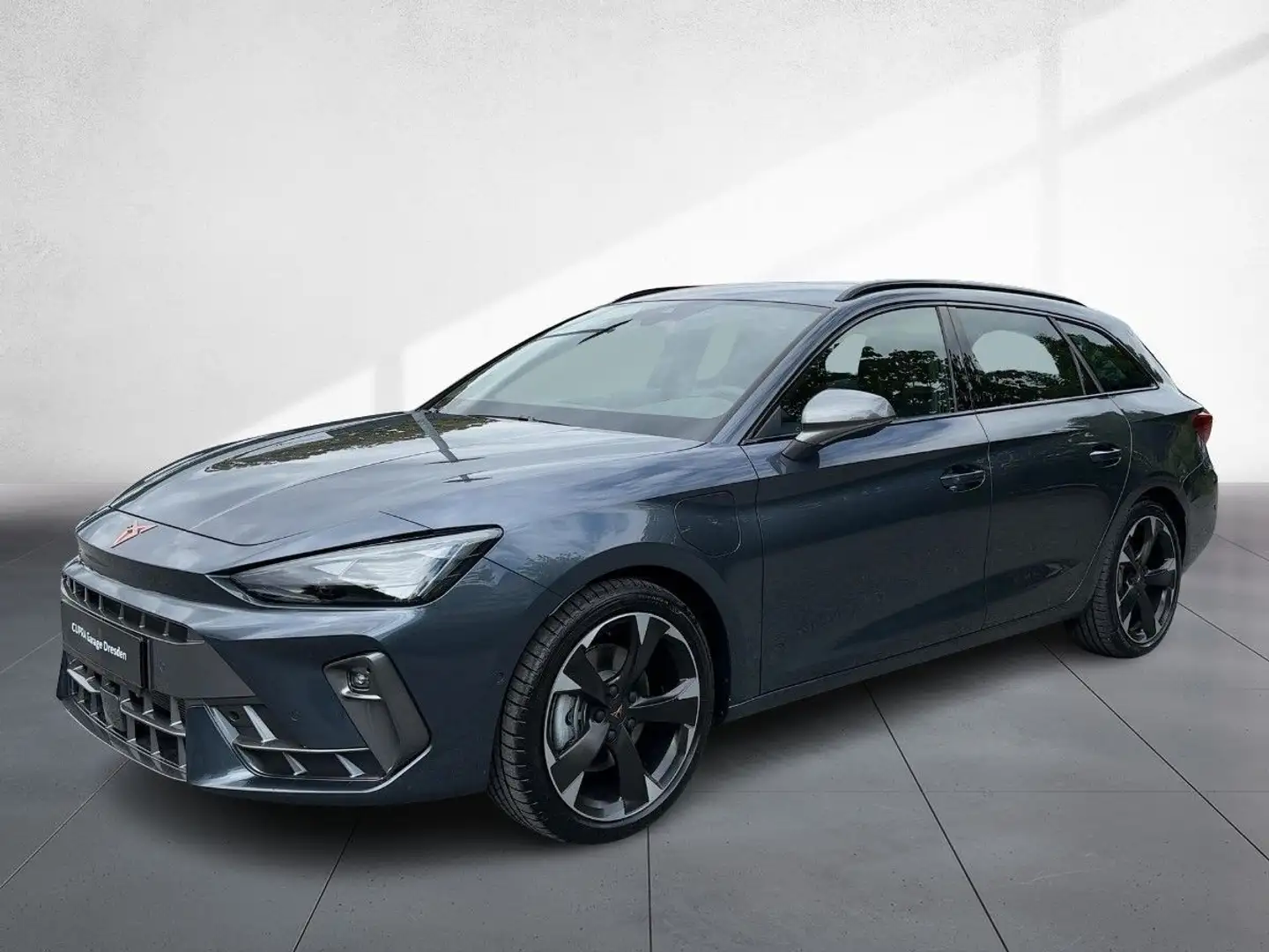 CUPRA Leon Sportstourer 1.5 e-HYBRID 150 kW (204 PS) 6 Gris - 2