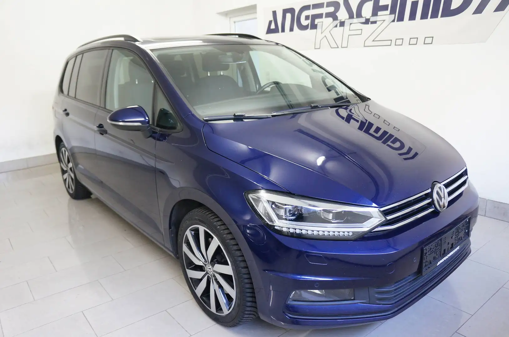 Volkswagen Touran 1.0 TSI Comfortline Blau - 1