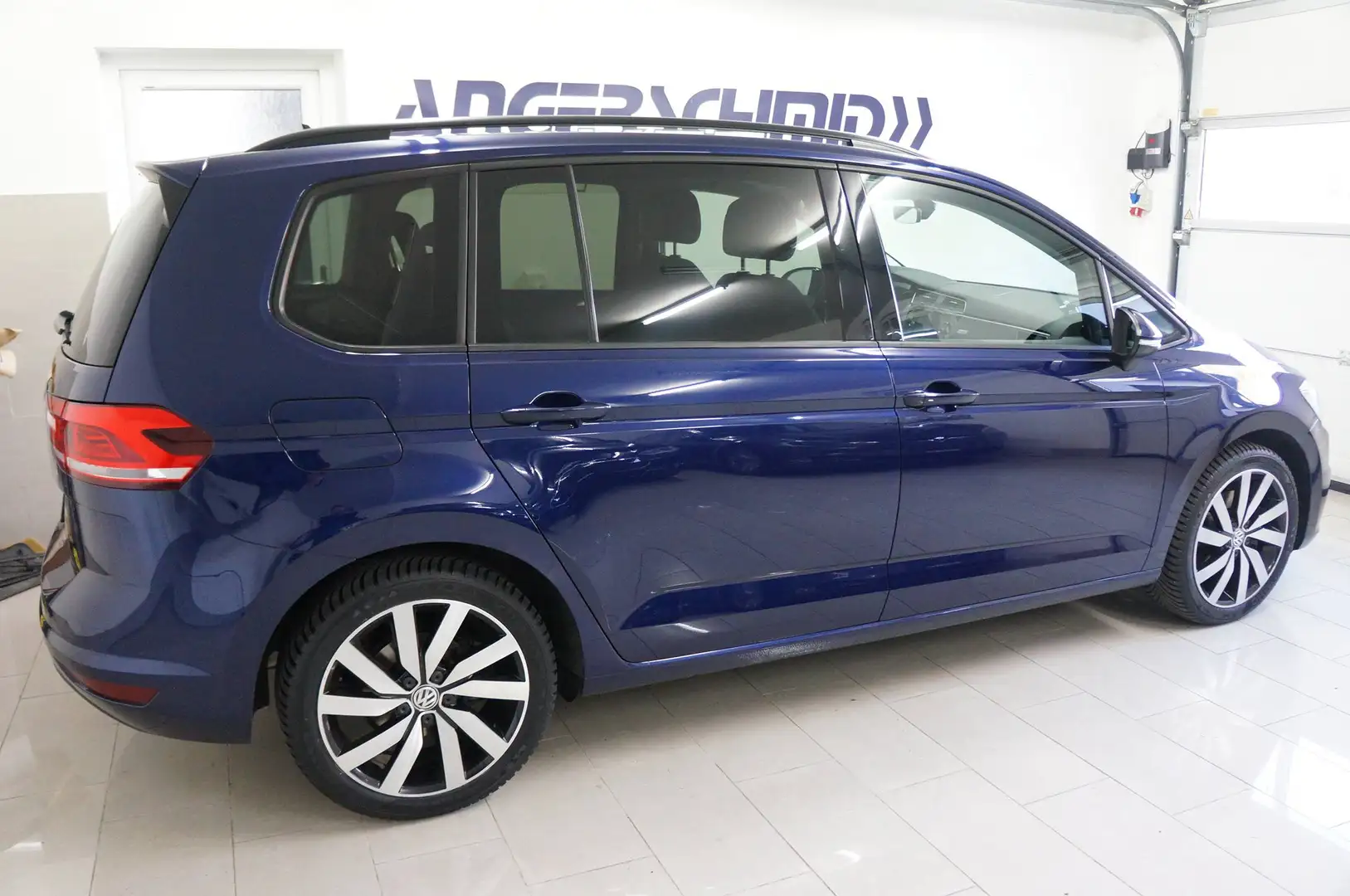 Volkswagen Touran 1.0 TSI Comfortline Blau - 2