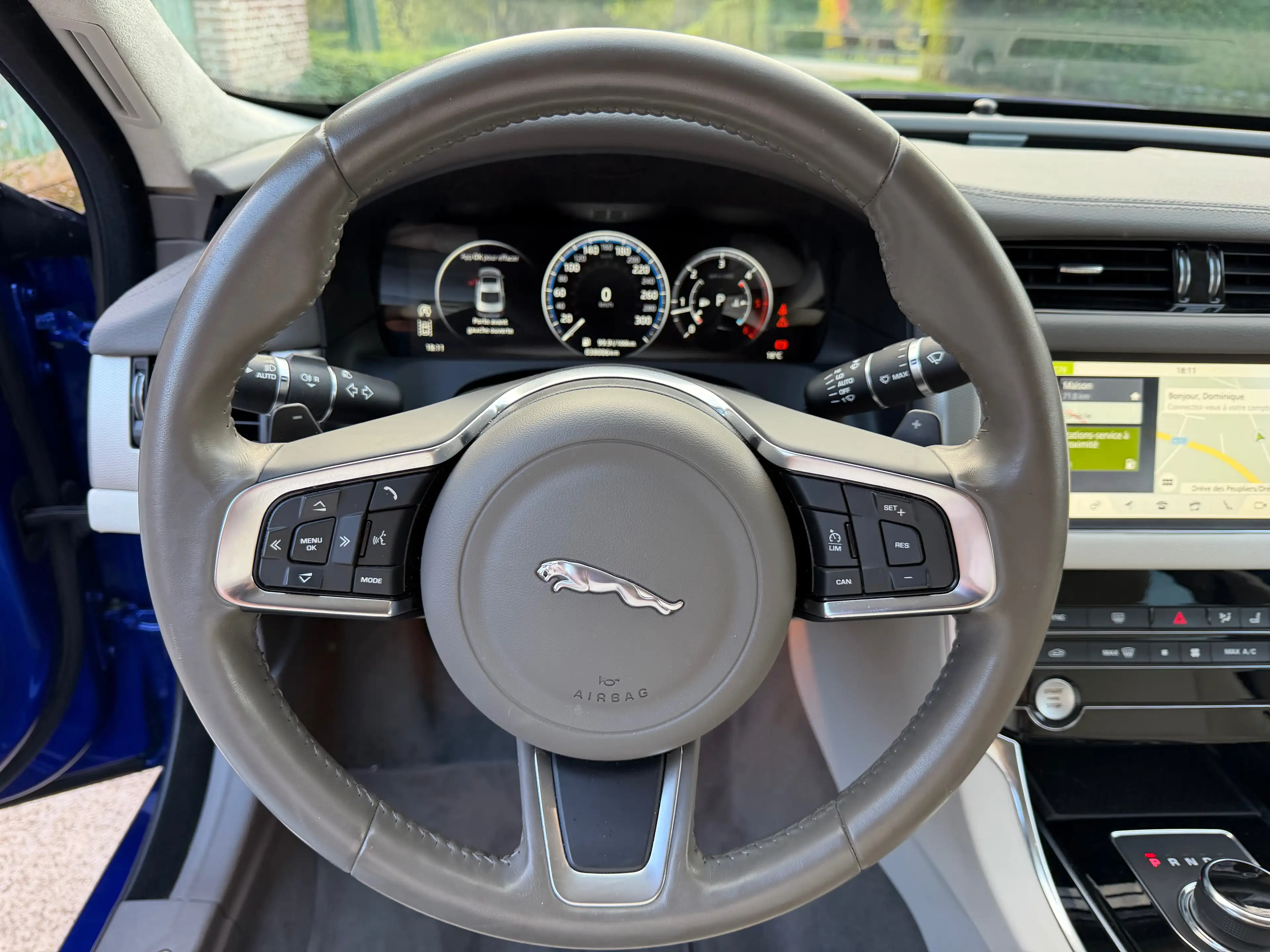 Jaguar XF 2.0 D Business Edition Prestige — photo 15