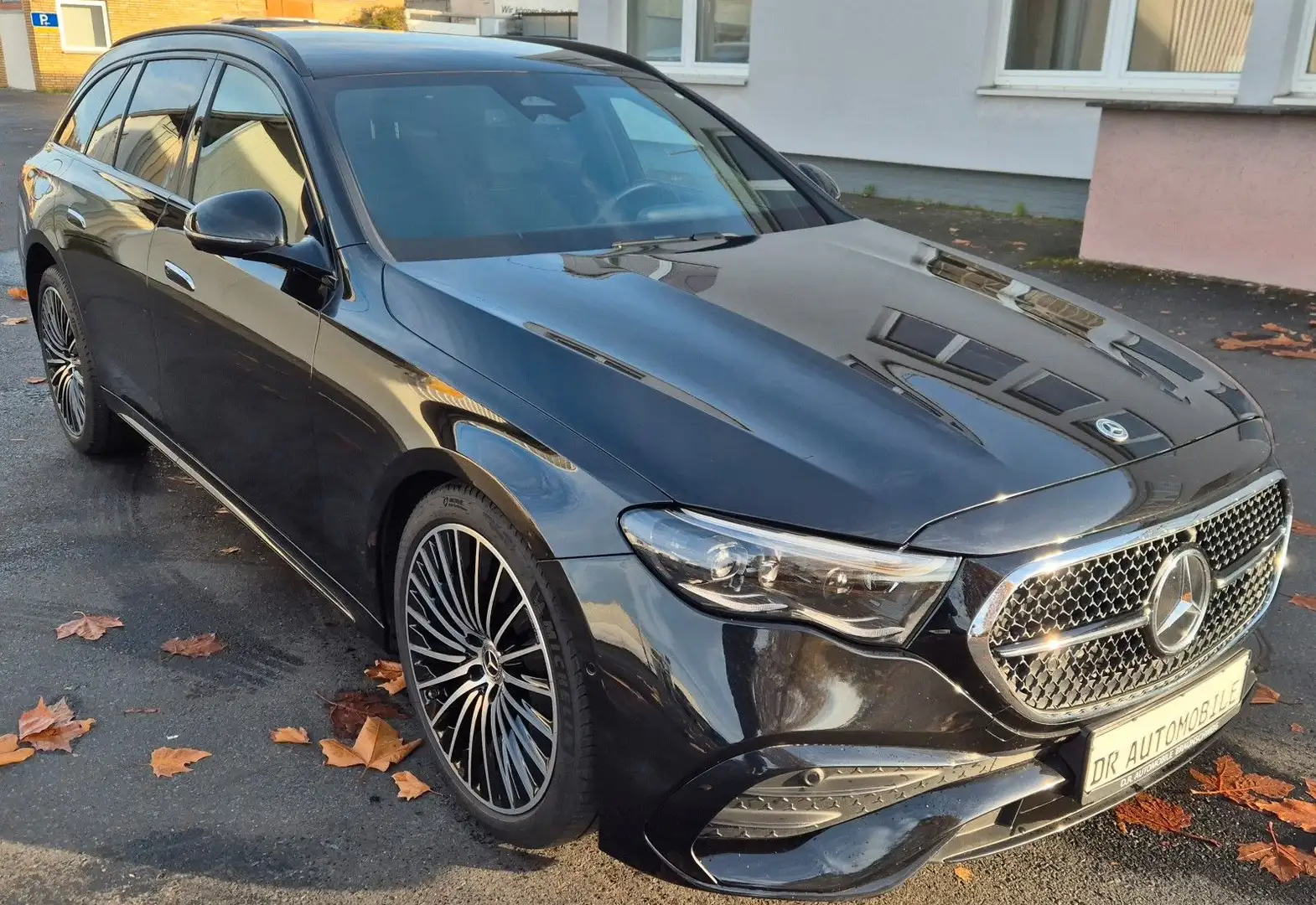 Mercedes-Benz E 220 d AMG Line Advanced ACC AHK CAM Leder Schwarz - 2