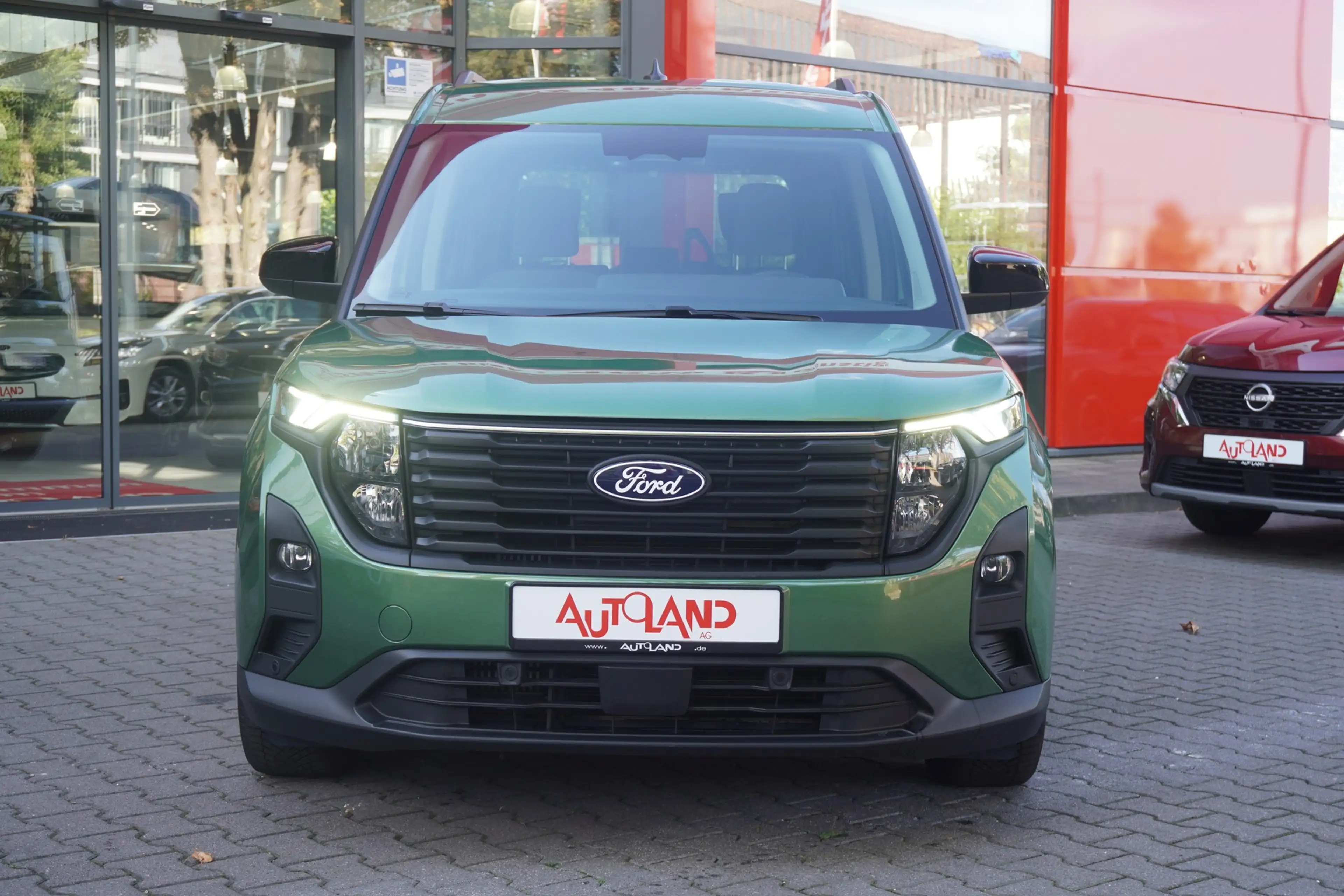 Ford Tourneo Courier 1.0 EcoBoost Titanium Aut. AHK — photo 3