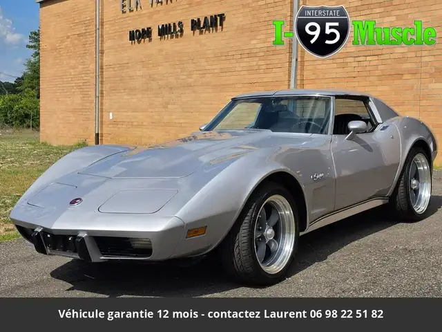 Chevrolet Corvette 1976 Coupe 350 CI V8 180 HP Code L48  3 Turbo Hydra-Matic 350 / TH350 vitesses Tous compris