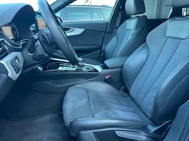 Audi A4 view 11