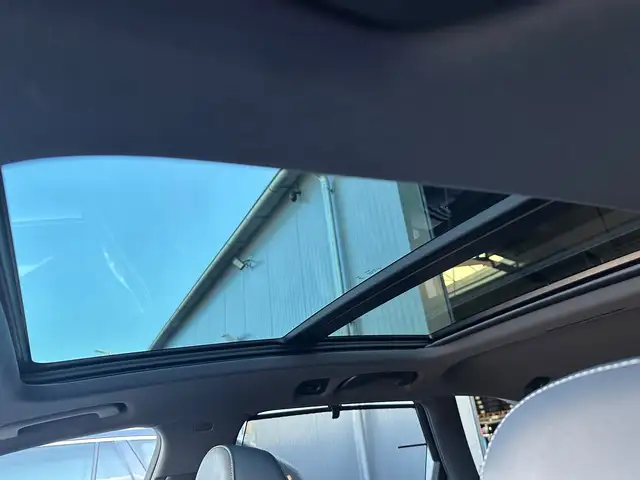Audi A4 view 12