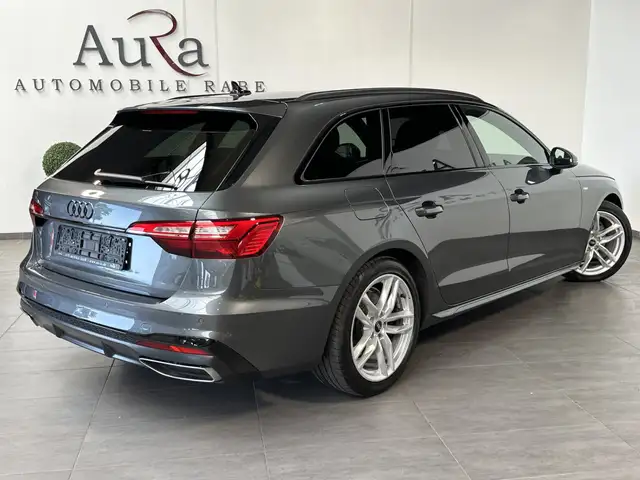 Audi A4 view 4