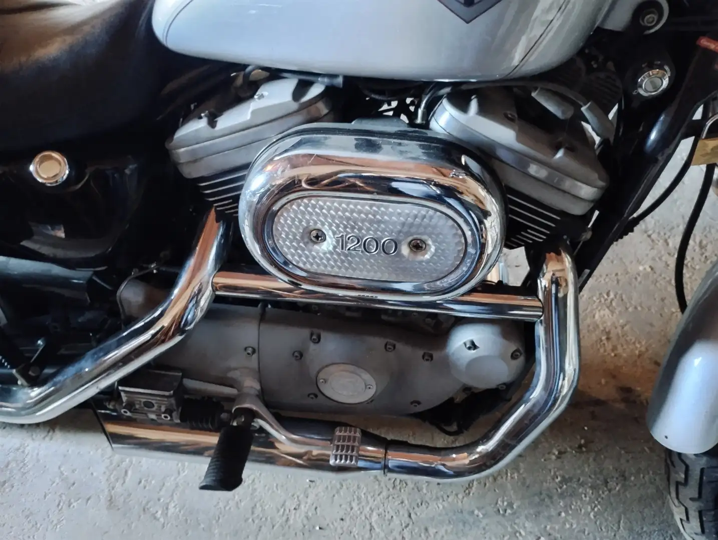 Harley-Davidson Sportster 1200 Grey - 1