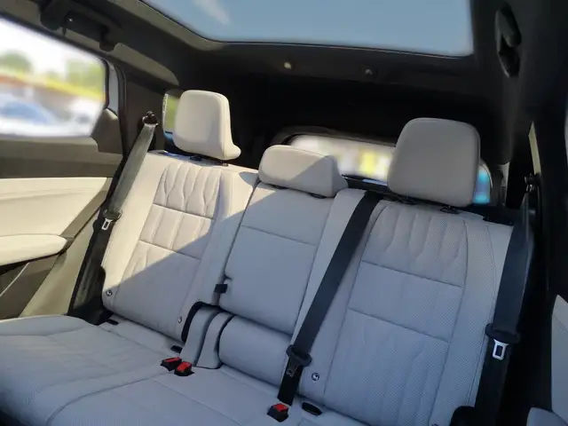 Renault Espace Full Hybrid E-Tech 200 7-Sitzer Ansicht 11