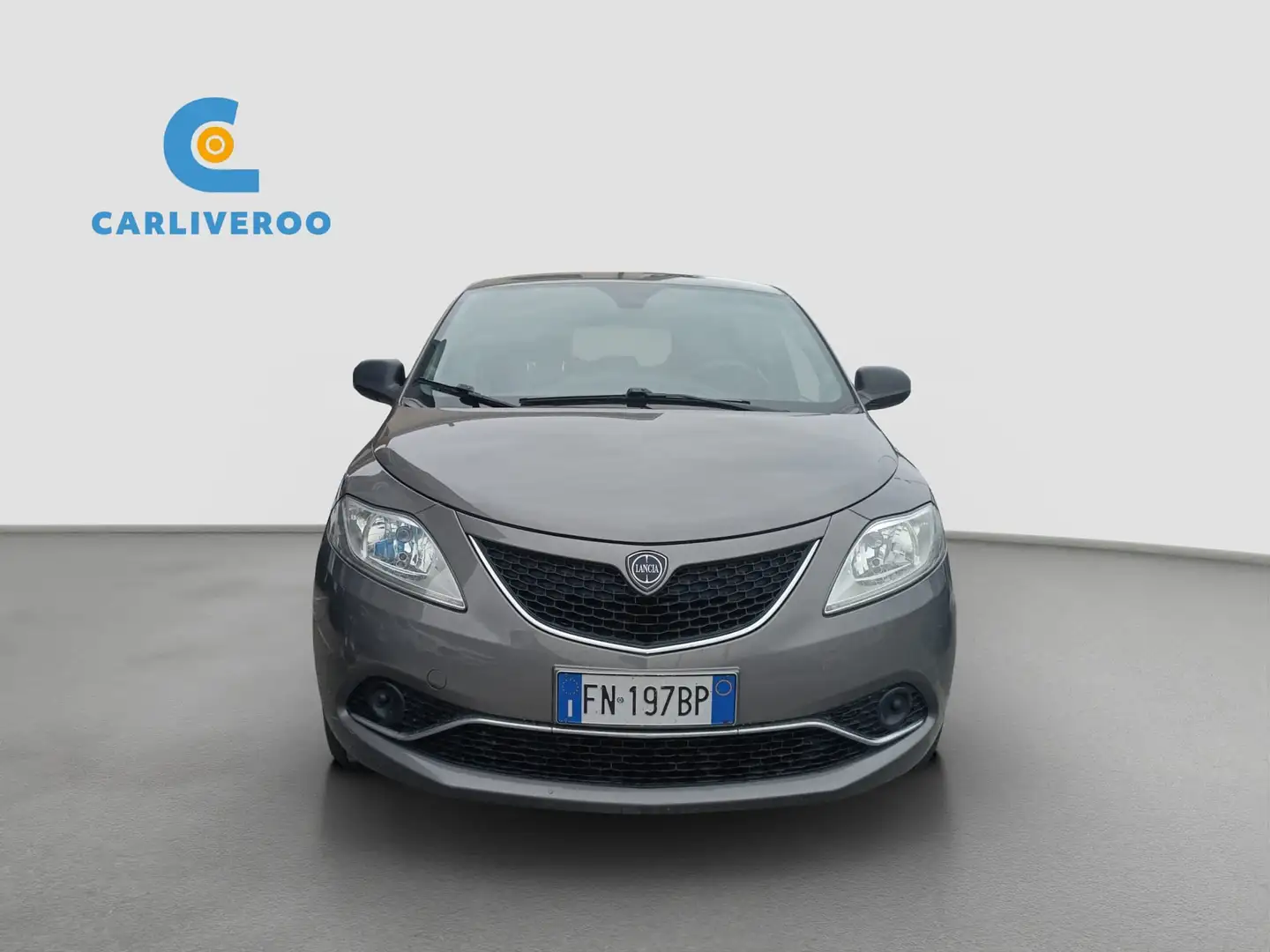 Lancia Ypsilon Ypsilon 1.2 Silver ecochic Gpl 69cv Šedá - 2