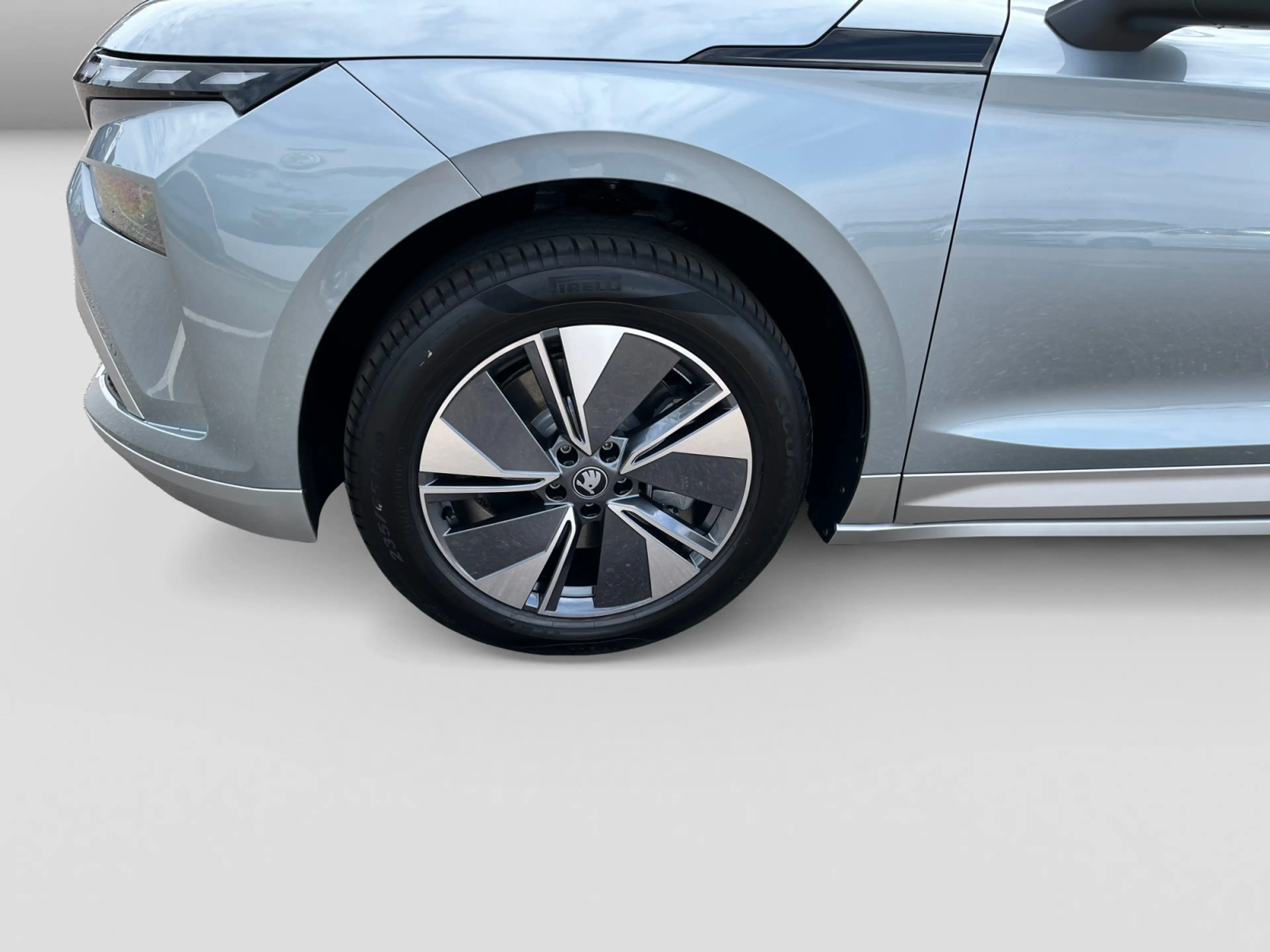 Skoda Enyaq Selection 85 PLUS Navi AHK Matrix el.Sitz — photo 5