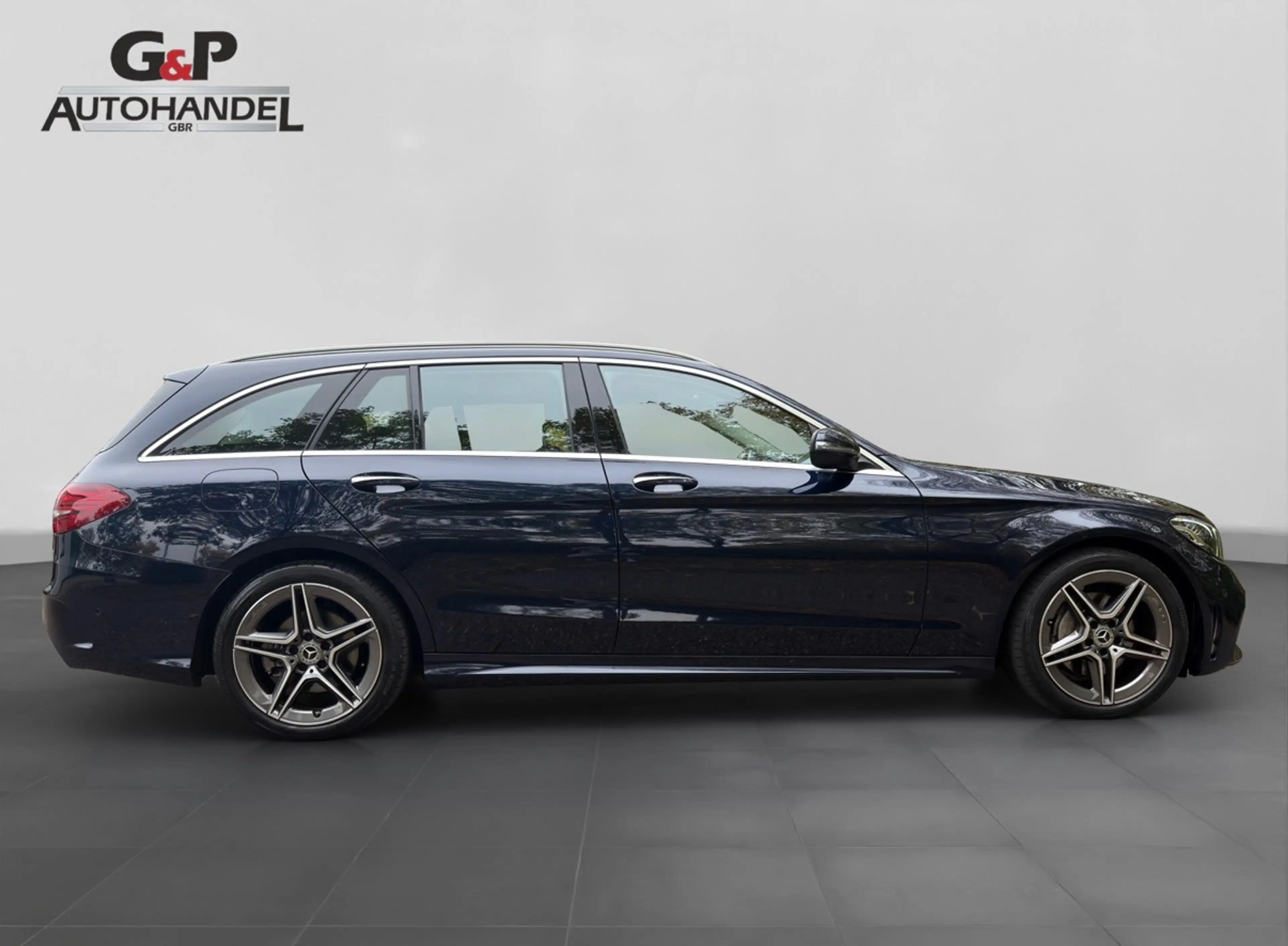 Mercedes-Benz C 220 C 220 d AMG schwenk. AHK Rückkamera Navi — photo 3