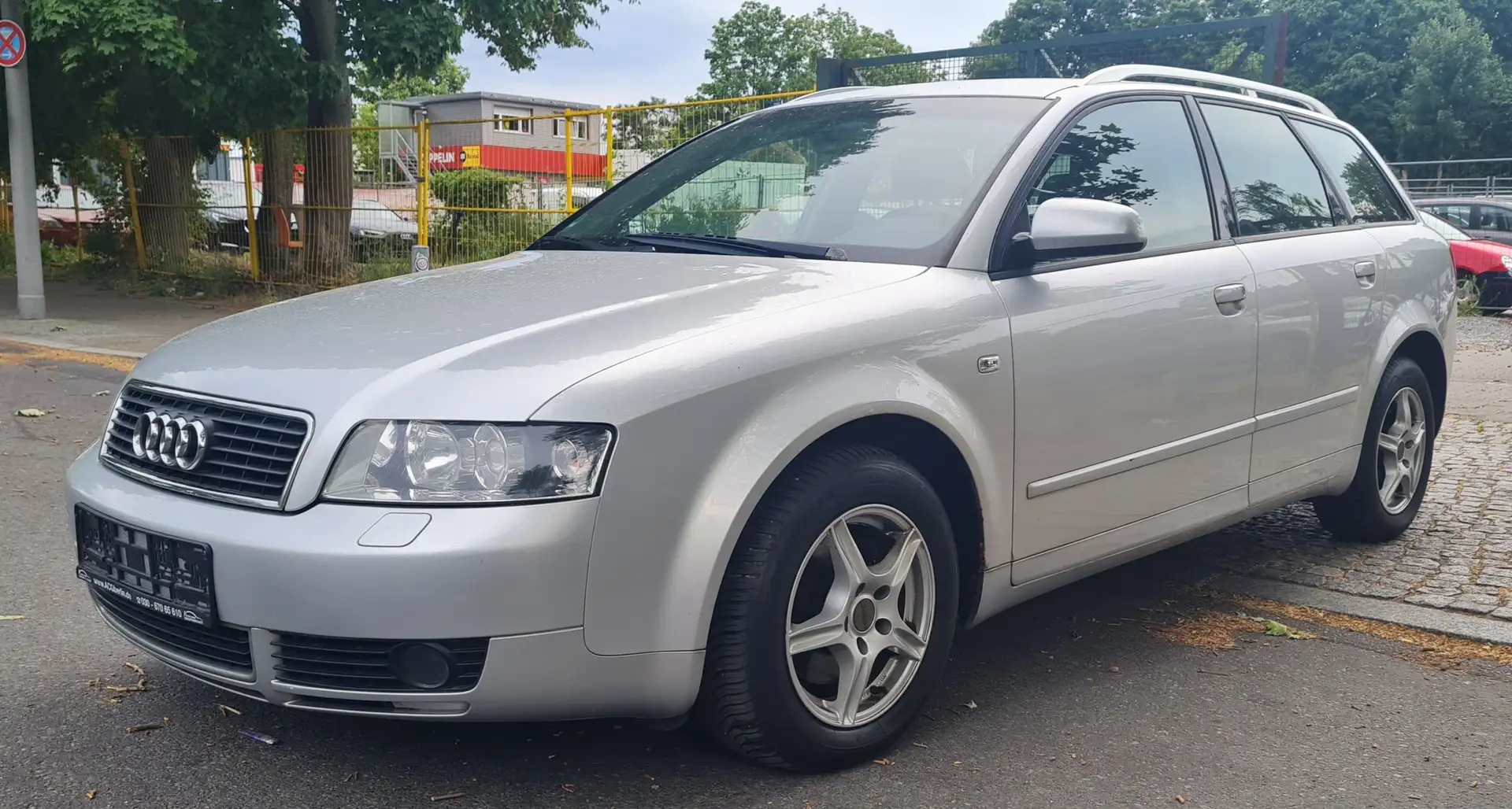 Audi A4 Avant 2.0 Automatik. Navigationssystem. Bi xenon Argent - 1
