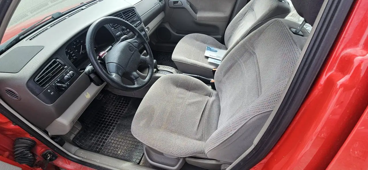 Volkswagen Golf III 1.8 - AUTOMATIK - KLIMAAUTOMATIK -, foto 11