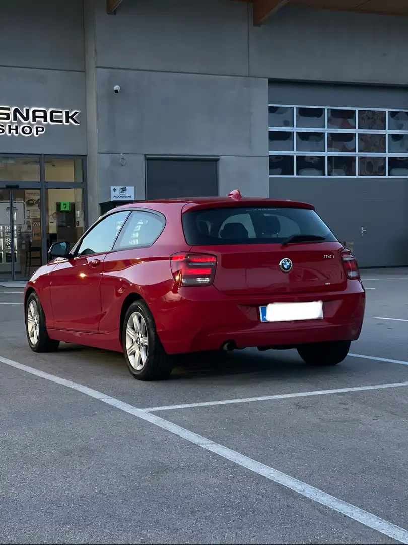 BMW 114 114i Österreich-Paket crvena - 2