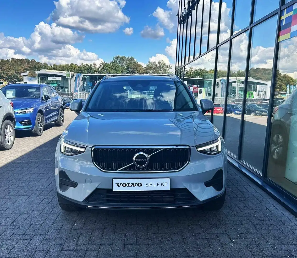 Volvo XC40 Core, T2 'GARANTIE 3 ANS' Grau - 2