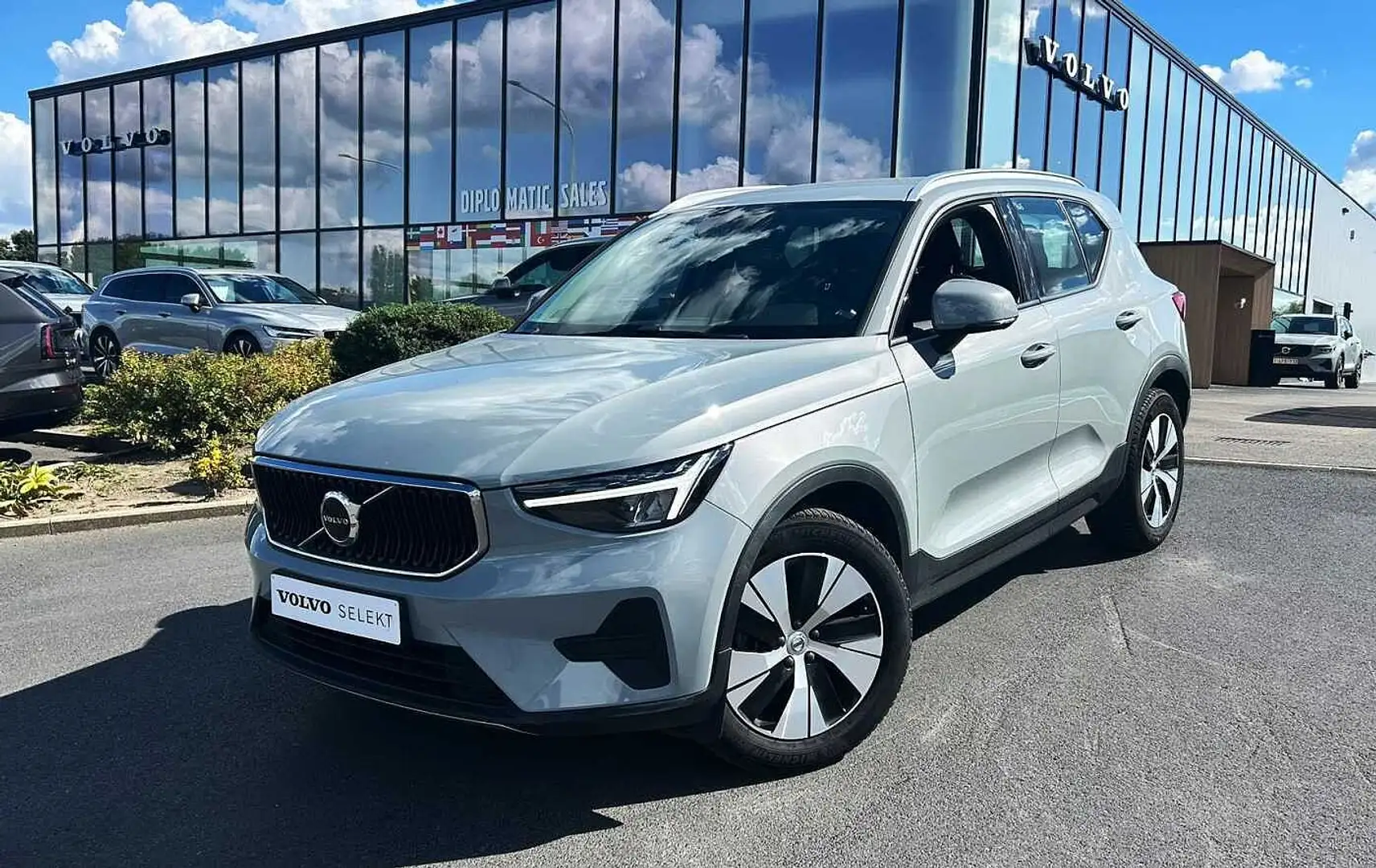Volvo XC40 Core, T2 'GARANTIE 3 ANS' Grau - 1