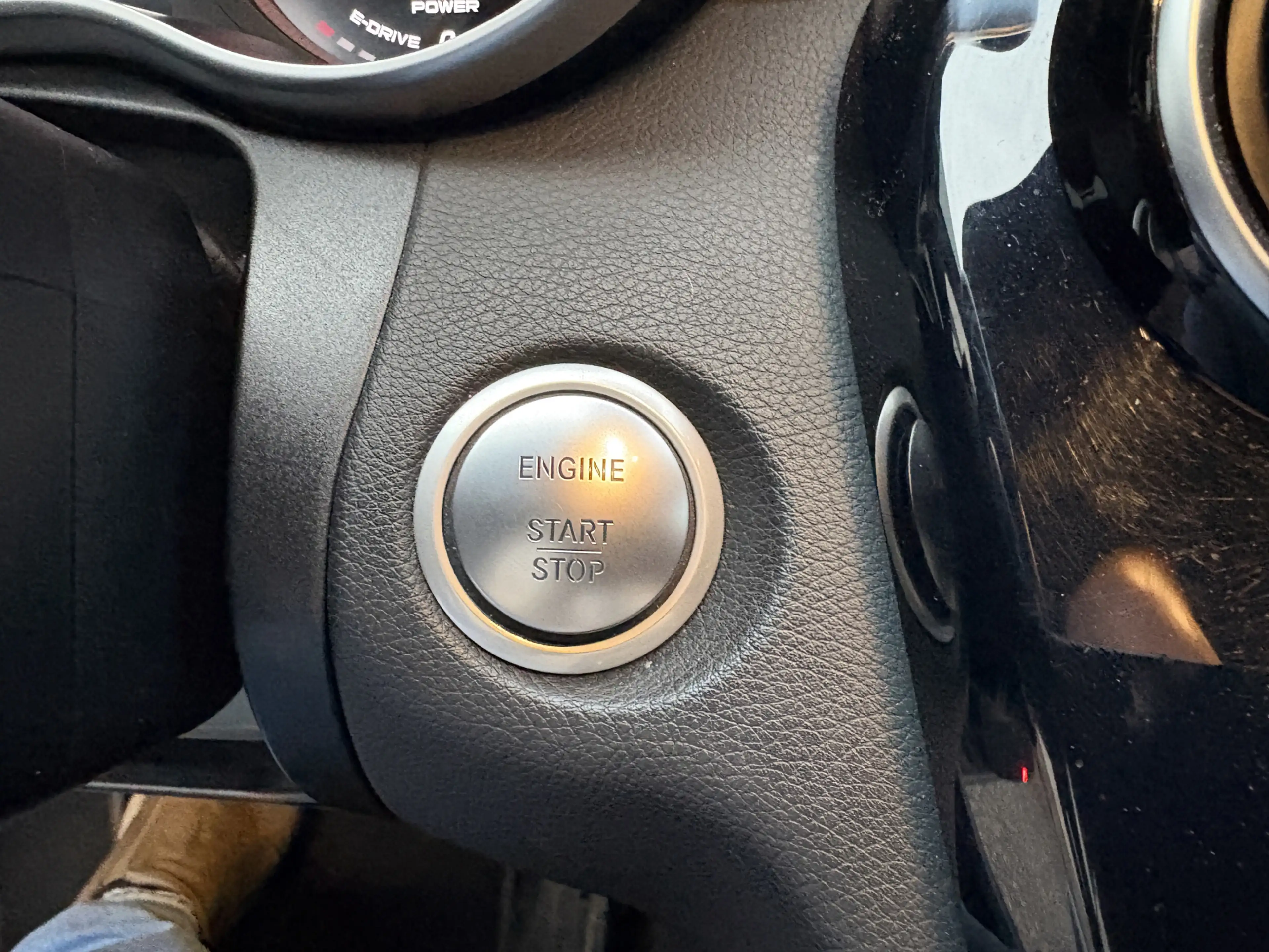 Mercedes-Benz C 350 e Lease Edition / AUTOMAAT / LEER / NAVI / CRUISE — photo 14