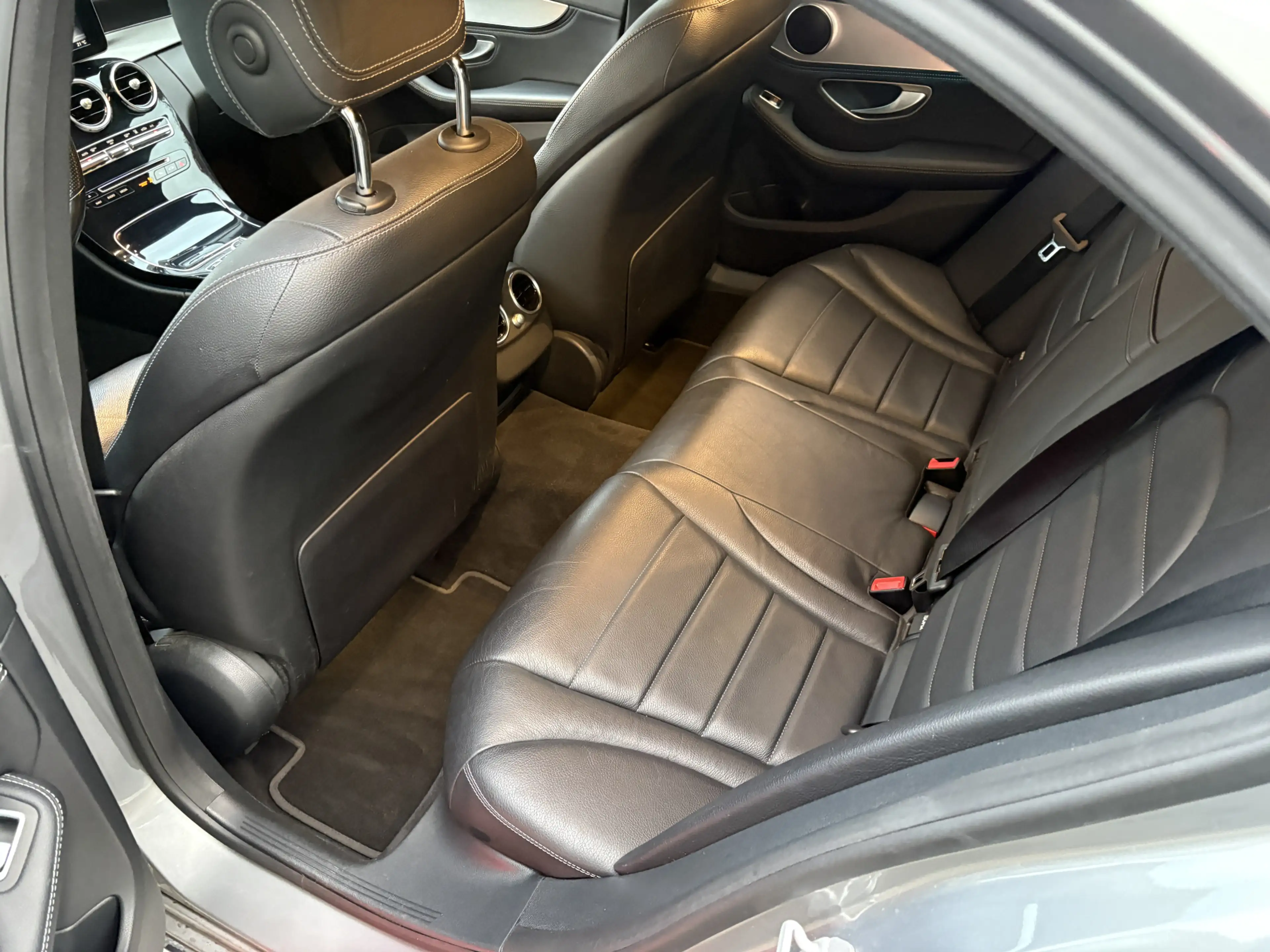 Mercedes-Benz C 350 e Lease Edition / AUTOMAAT / LEER / NAVI / CRUISE — photo 4