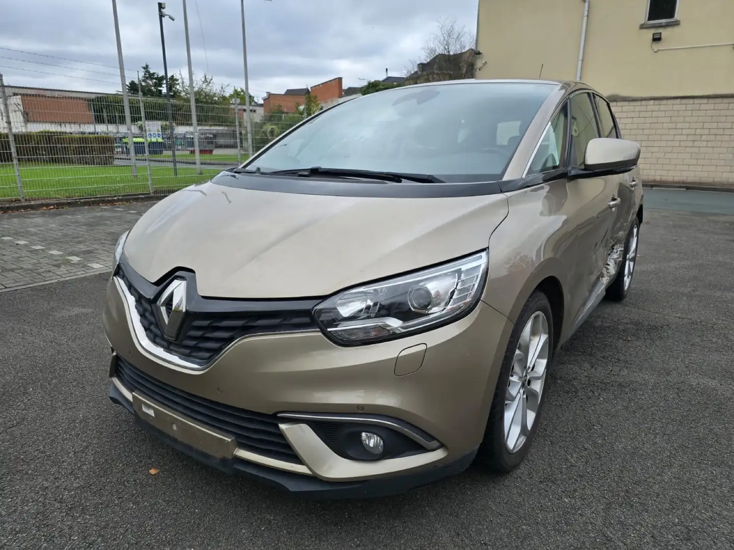 Renault Scenic 1.6 16V Aut. Privilege - 1