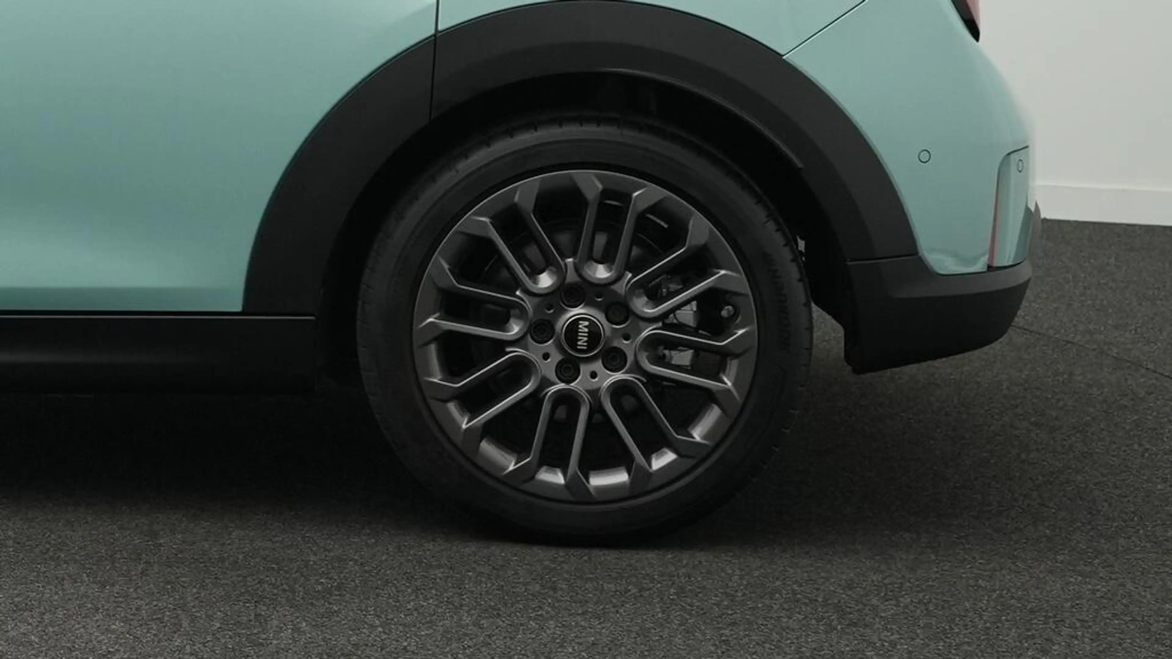 MINI Cooper C Favoured Trim — photo 9