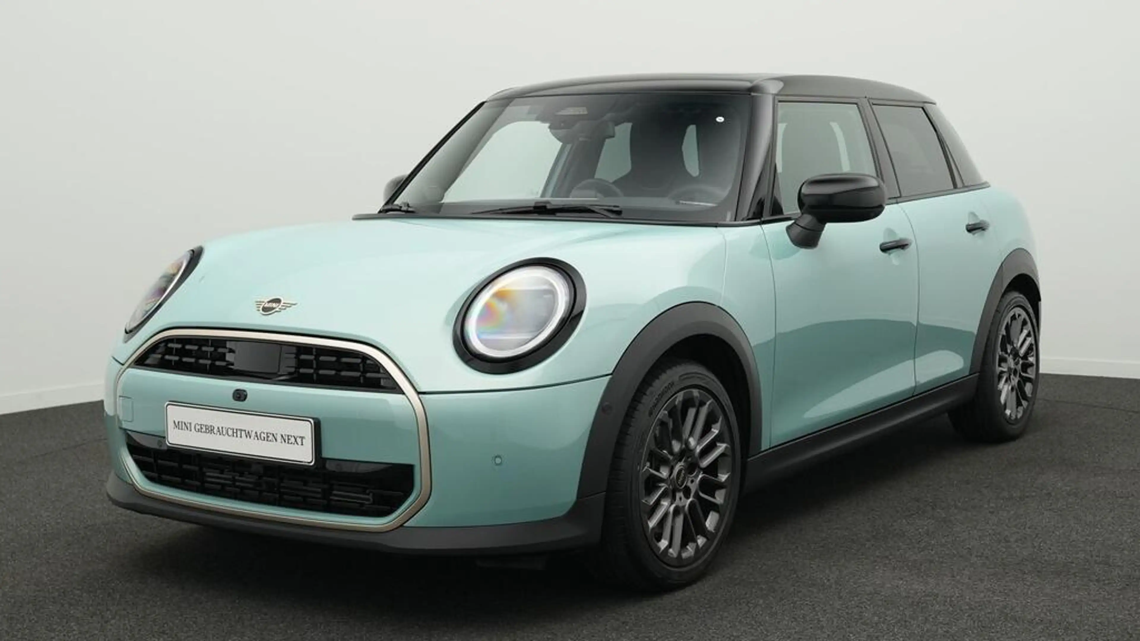 MINI Cooper C Favoured Trim