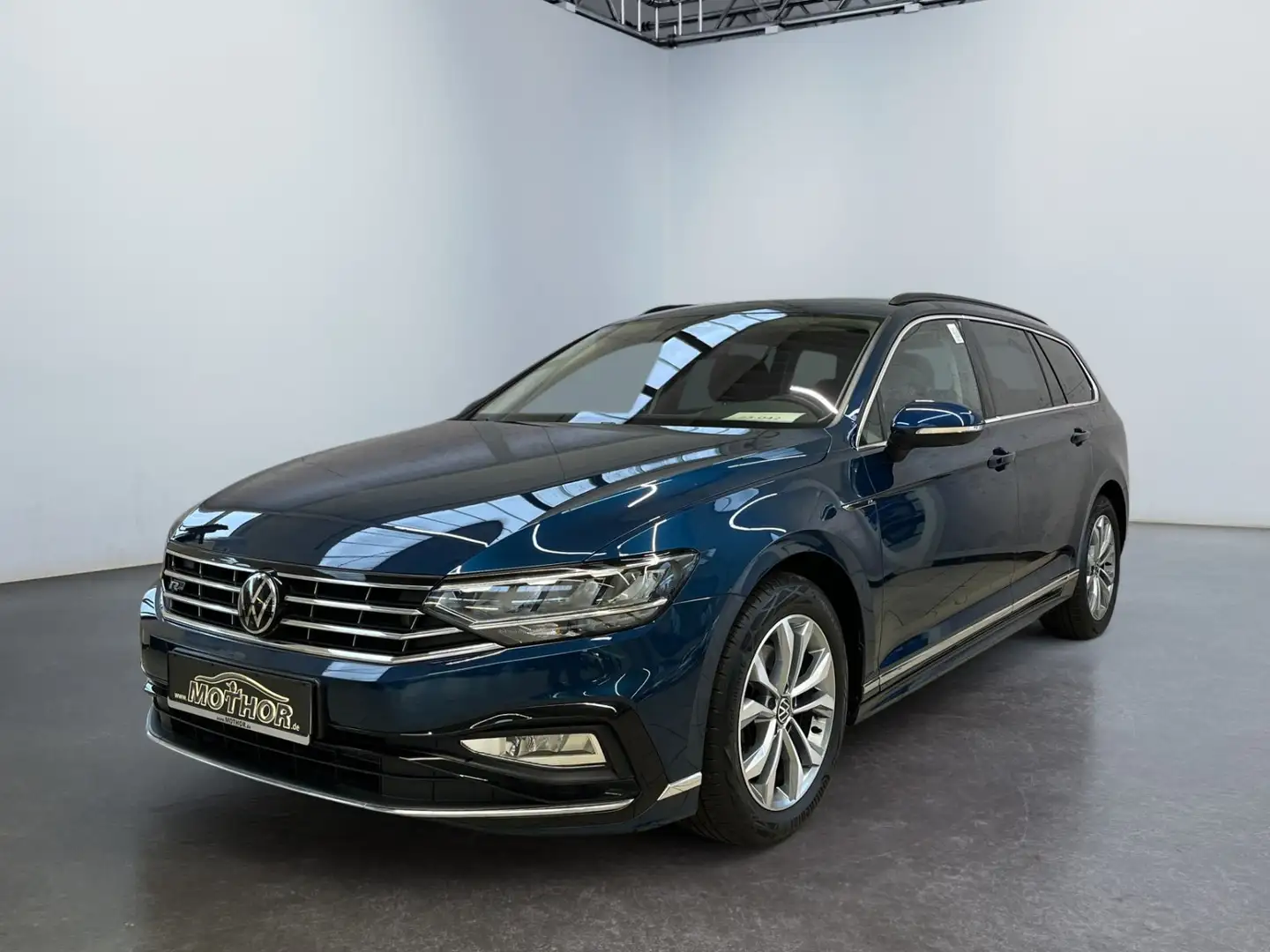 Volkswagen Passat Variant R-Line 2.0 TDI DSG Digital Cockpit Blau - 2