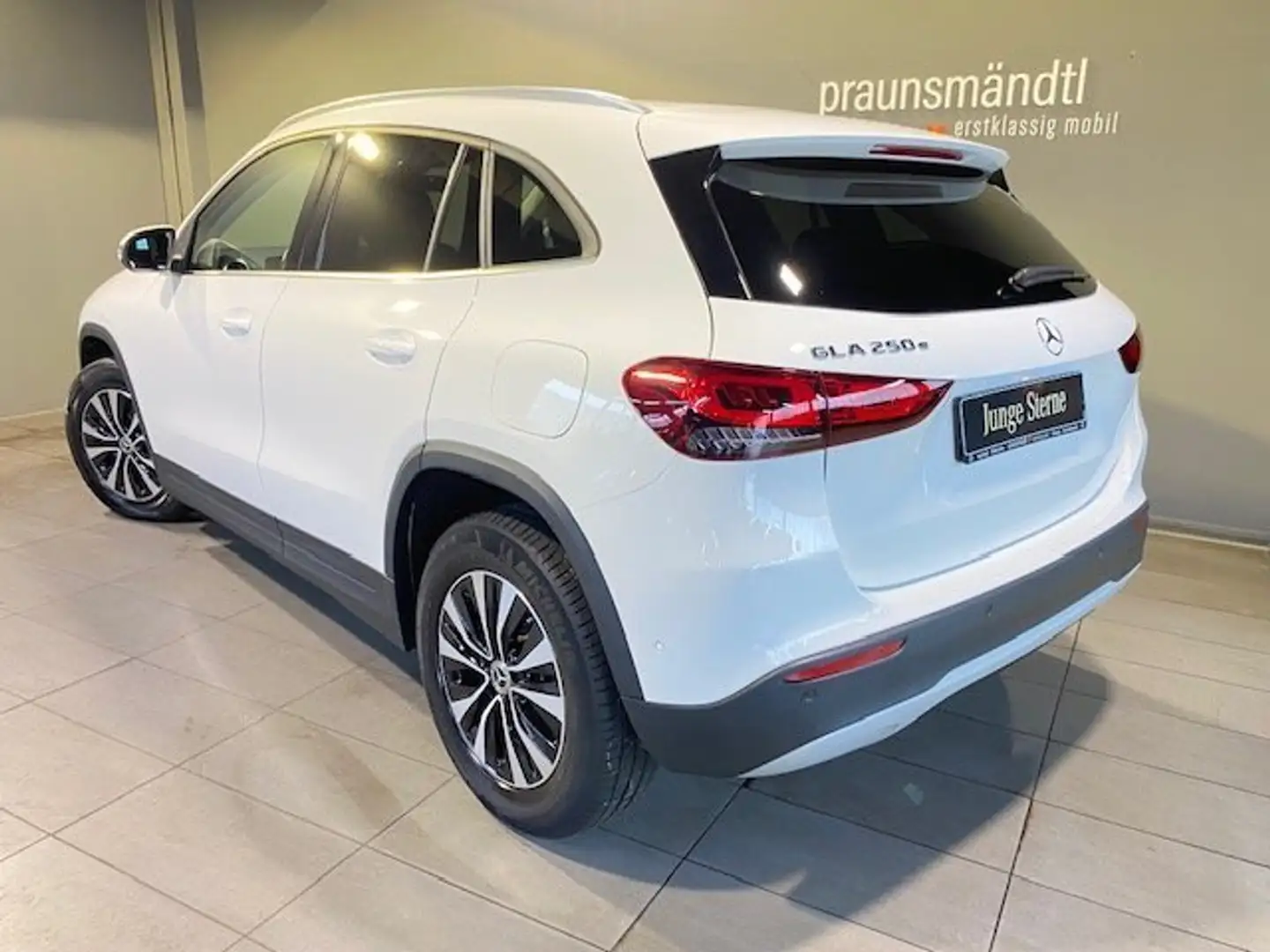 Mercedes-Benz GLA 250 e Style LED/eleHe/Parktr/MBUX/SHZ/Kamera Weiß - 2
