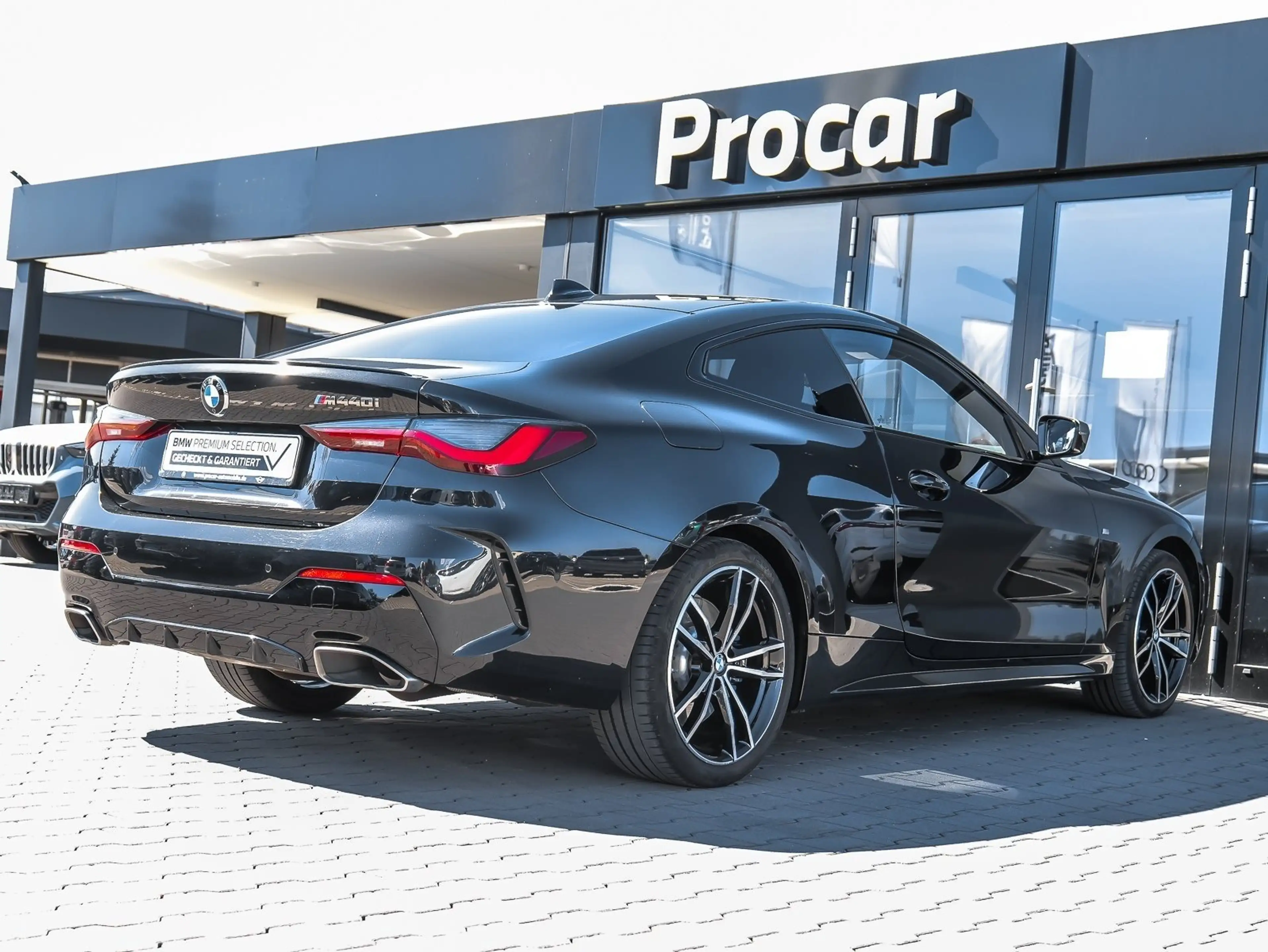 BMW 440 M440i xDrive — photo 2