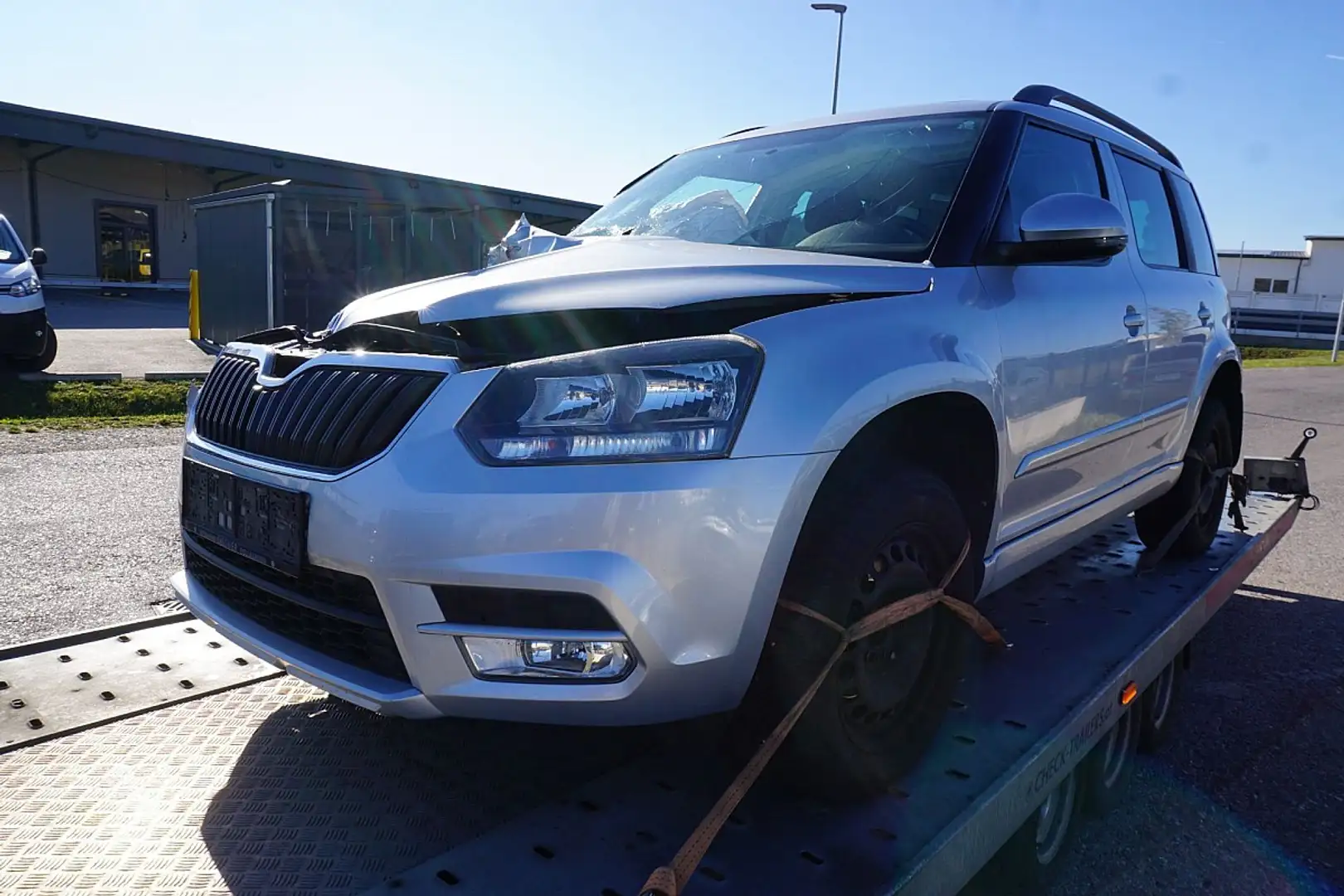 Skoda Yeti Active 1,2 TSI Grau - 2